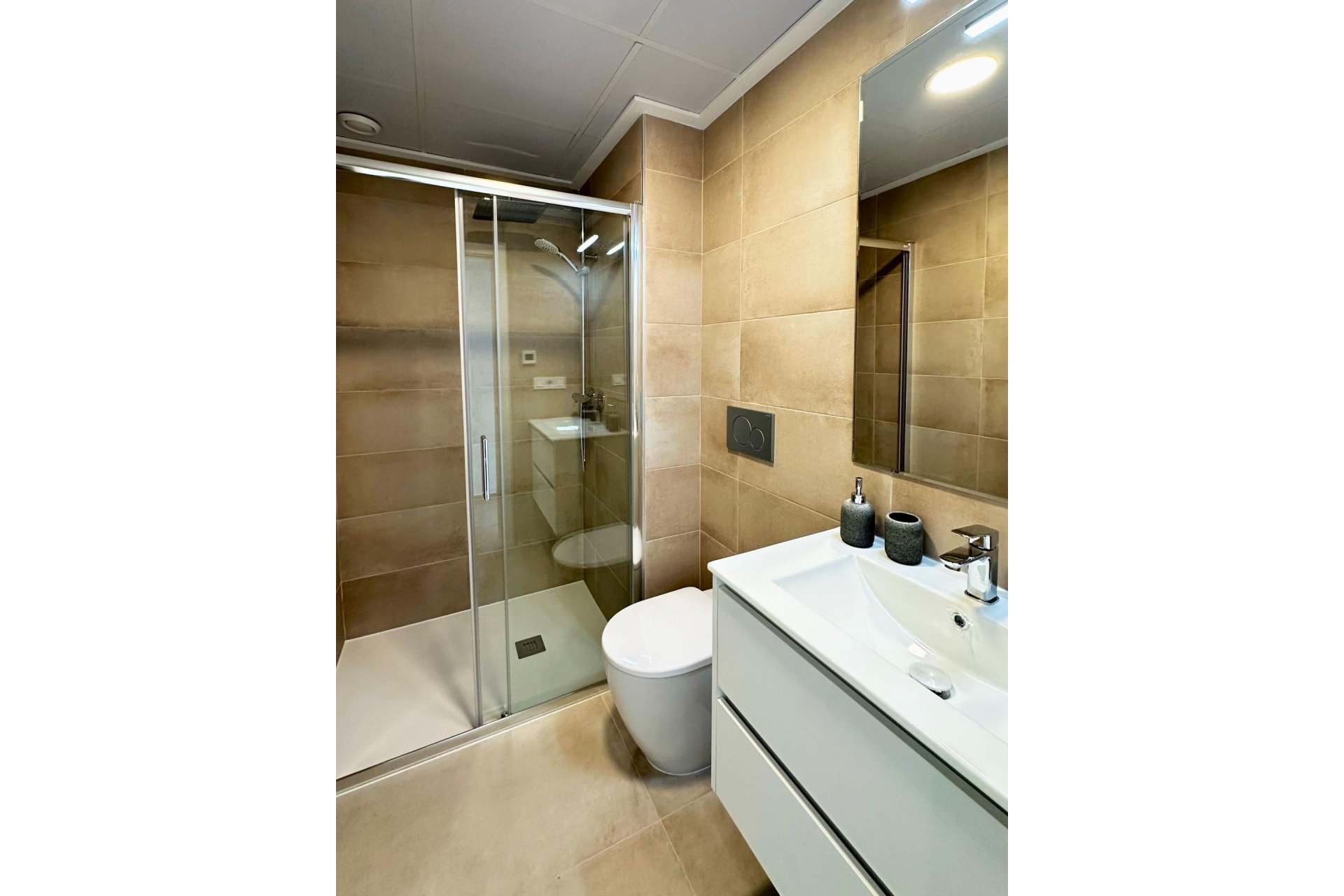 New Build - Villa -
Dolores - polideportivo