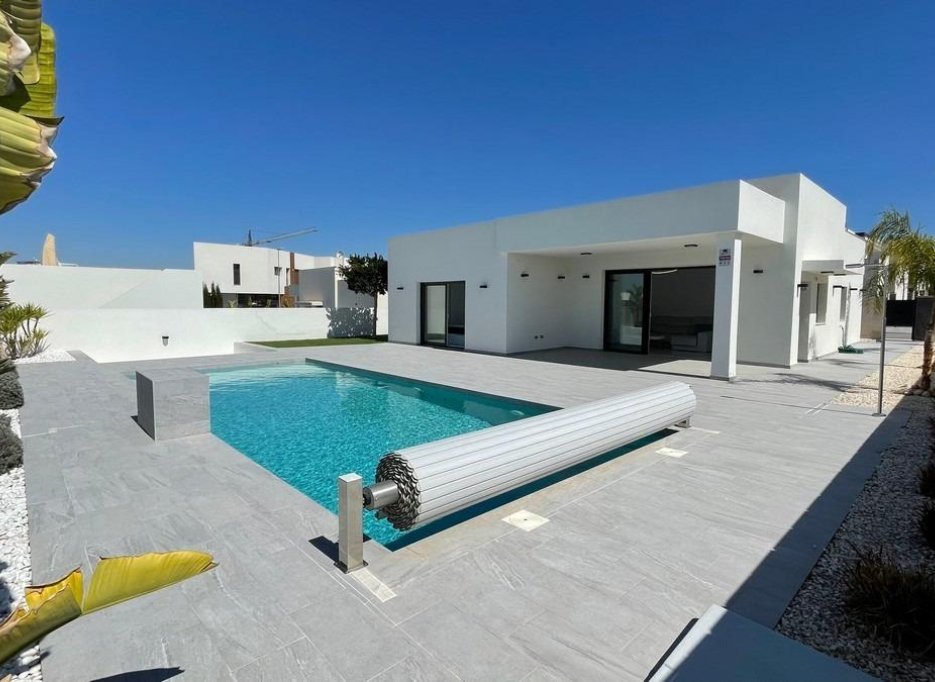 New Build - Villa -
Rafal - polideportivo