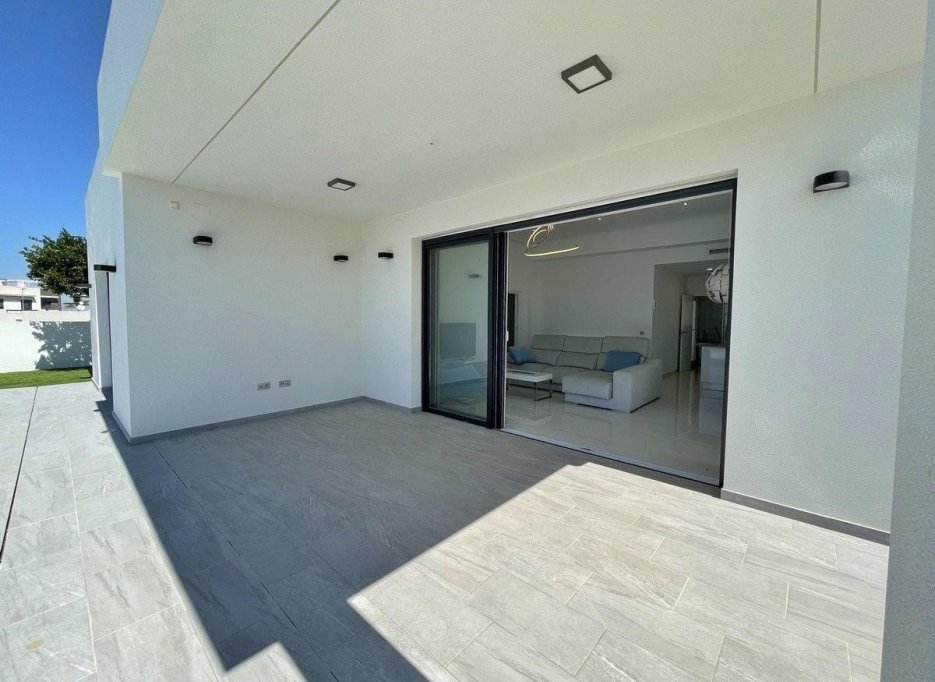 New Build - Villa -
Rafal - polideportivo