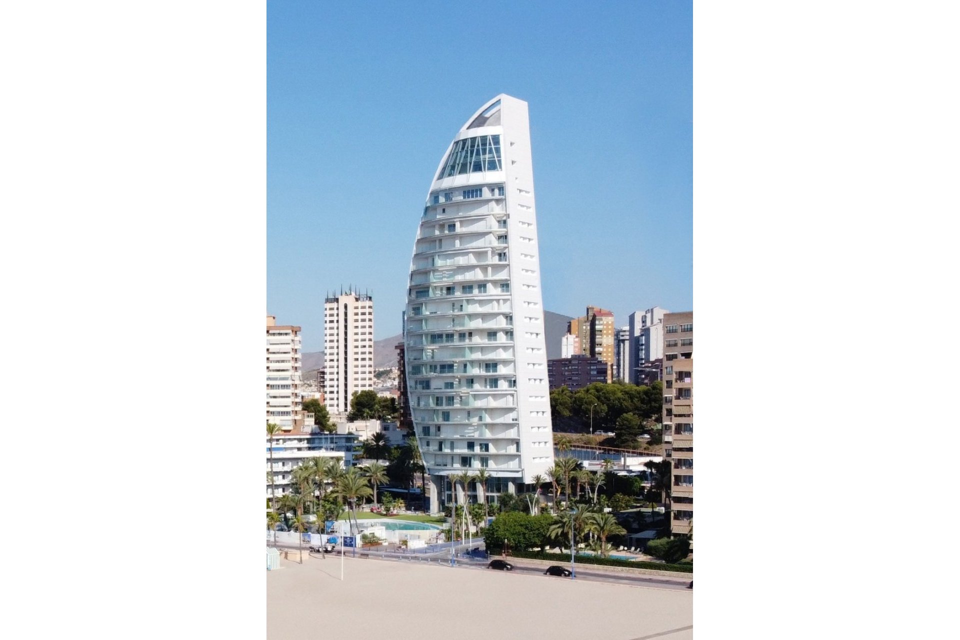 Nowy budynek - Apartment -
Benidorm - Playa Poniente