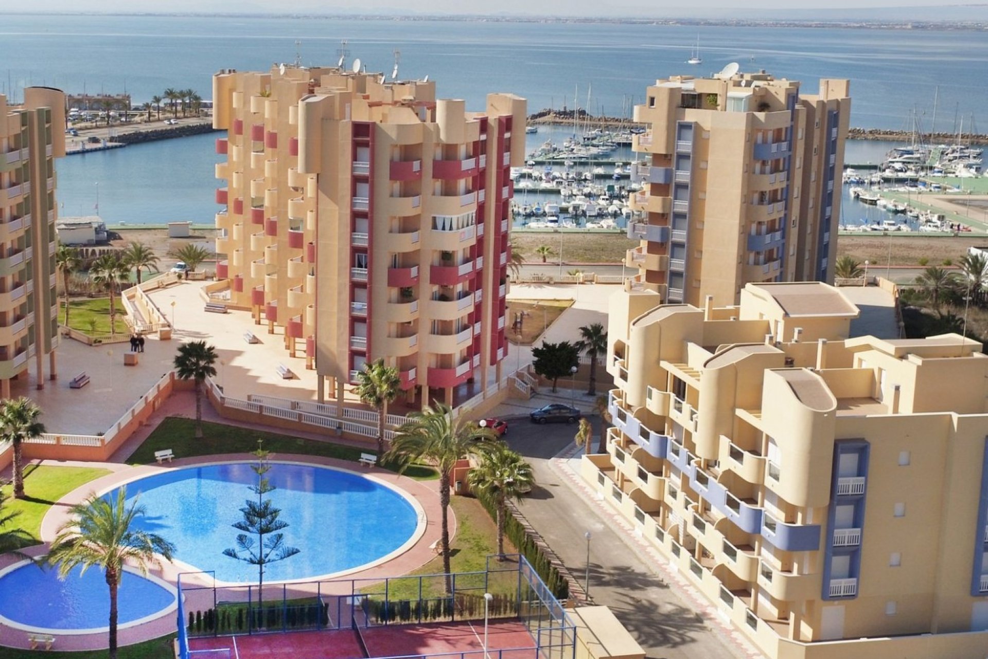 Nowy budynek - Apartment -
La Manga del Mar Menor - La Manga