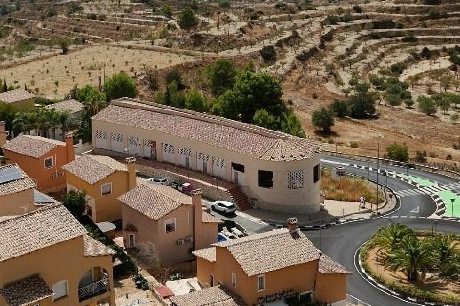 Nowy budynek - Apartment -
Relleu - Urbanización Muscaret