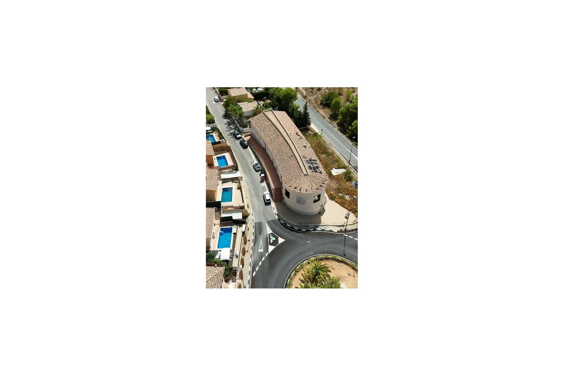 Nowy budynek - Apartment -
Relleu - Urbanización Muscaret