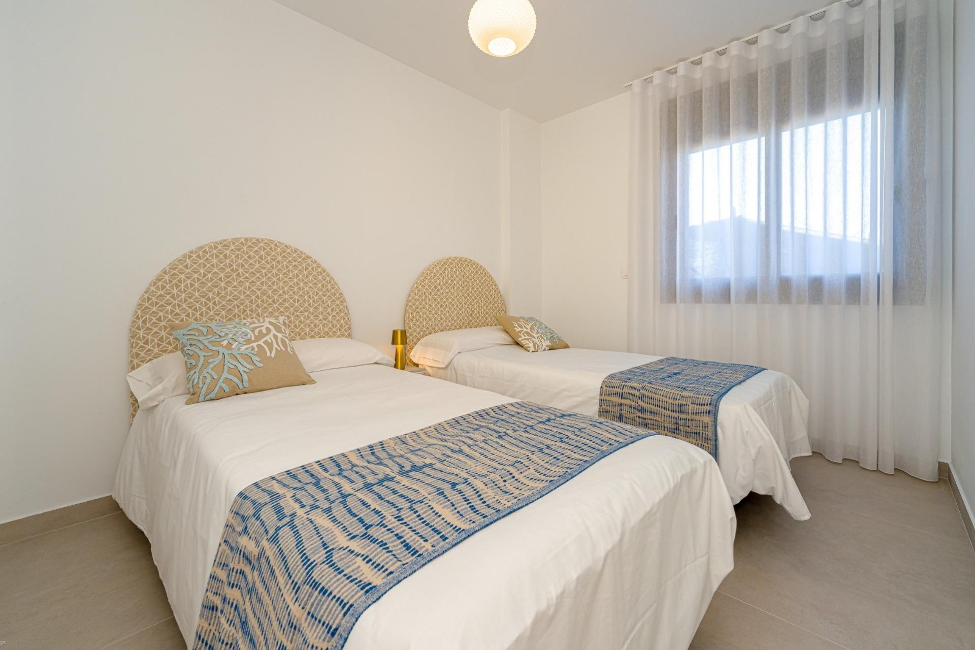Nowy budynek - Apartment -
Villajoyosa - Cala de Finestrat