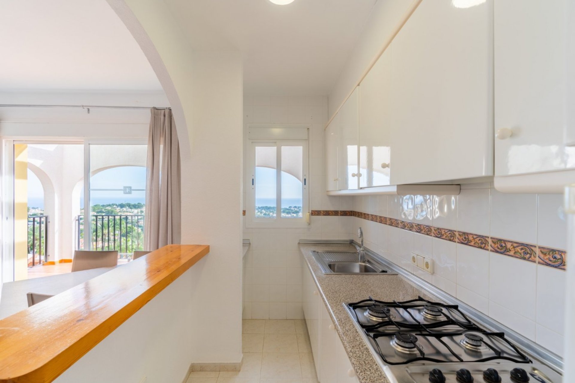 Nowy budynek - Bungalowy -
Calpe - Gran Sol