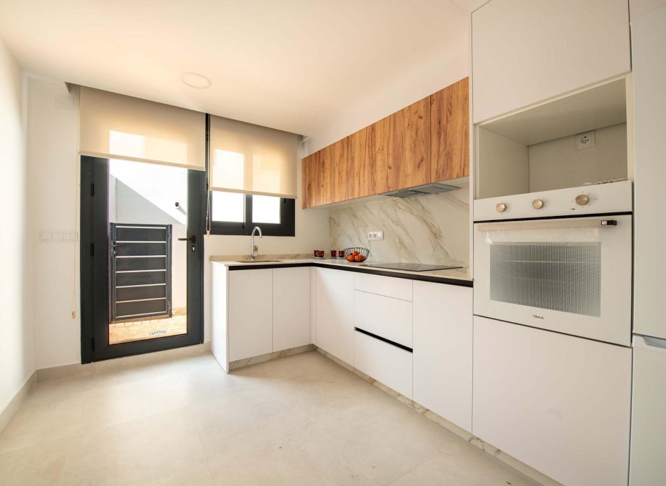 Nowy budynek - Bungalowy -
Cox - San Fernando