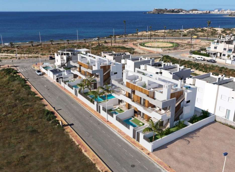 Nowy budynek - Bungalowy -
Puerto de Mazarron - Playa Negra