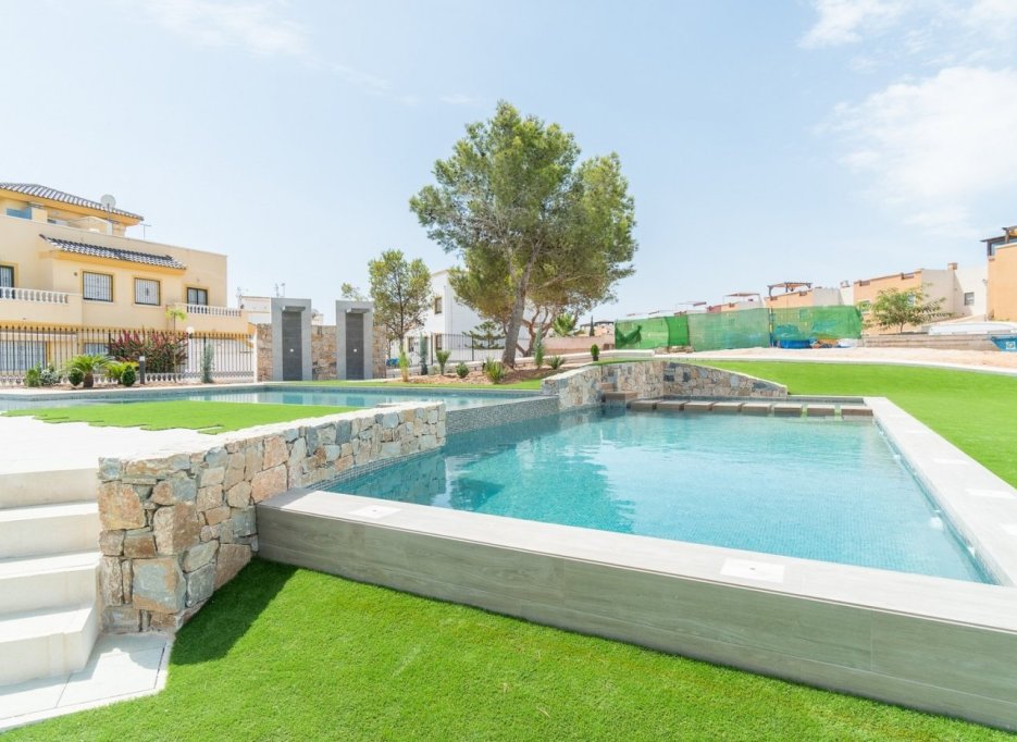 Nowy budynek - Bungalowy -
Torrevieja - Los Balcones