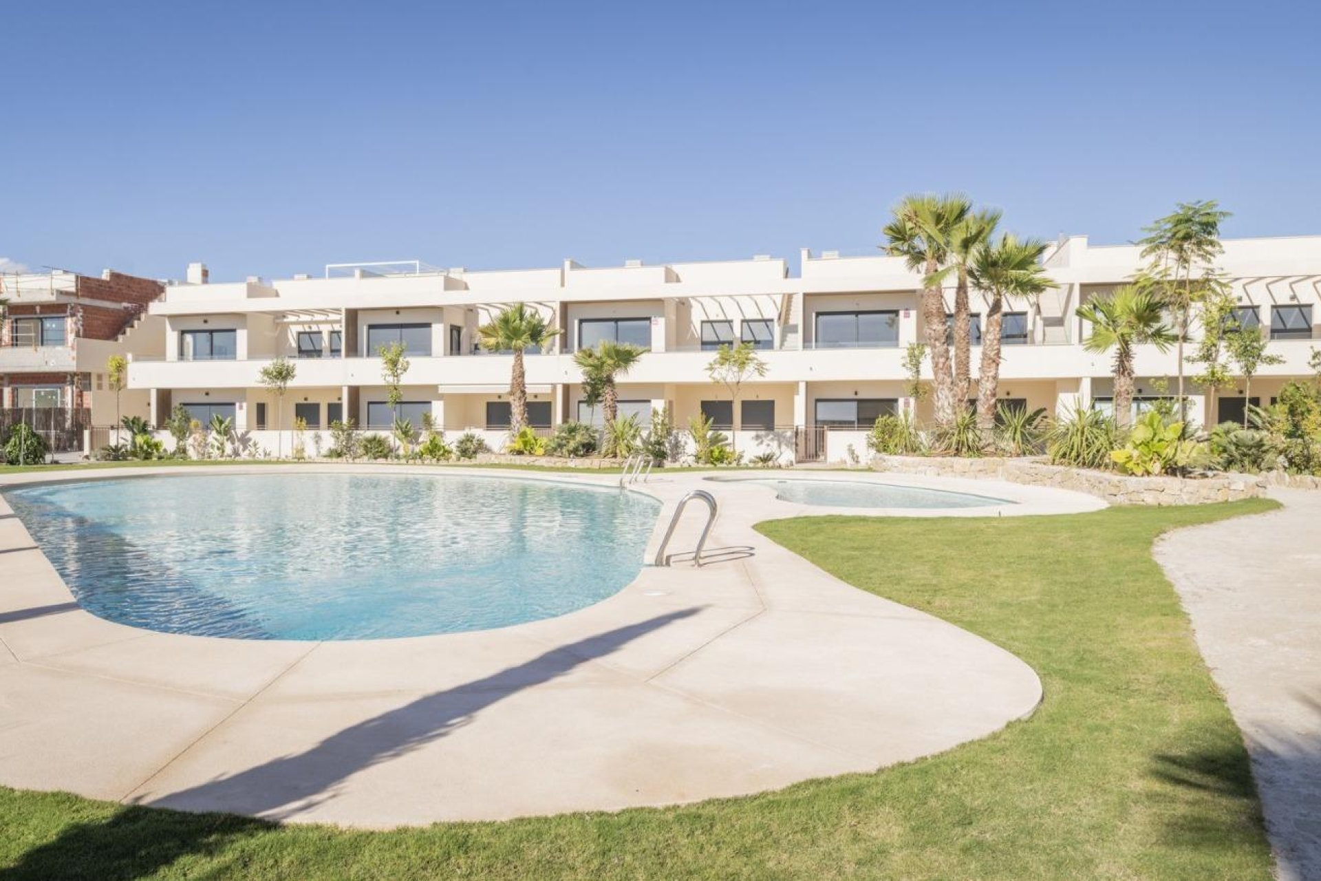 Nowy budynek - Bungalowy -
Torrevieja - Villa Amalia