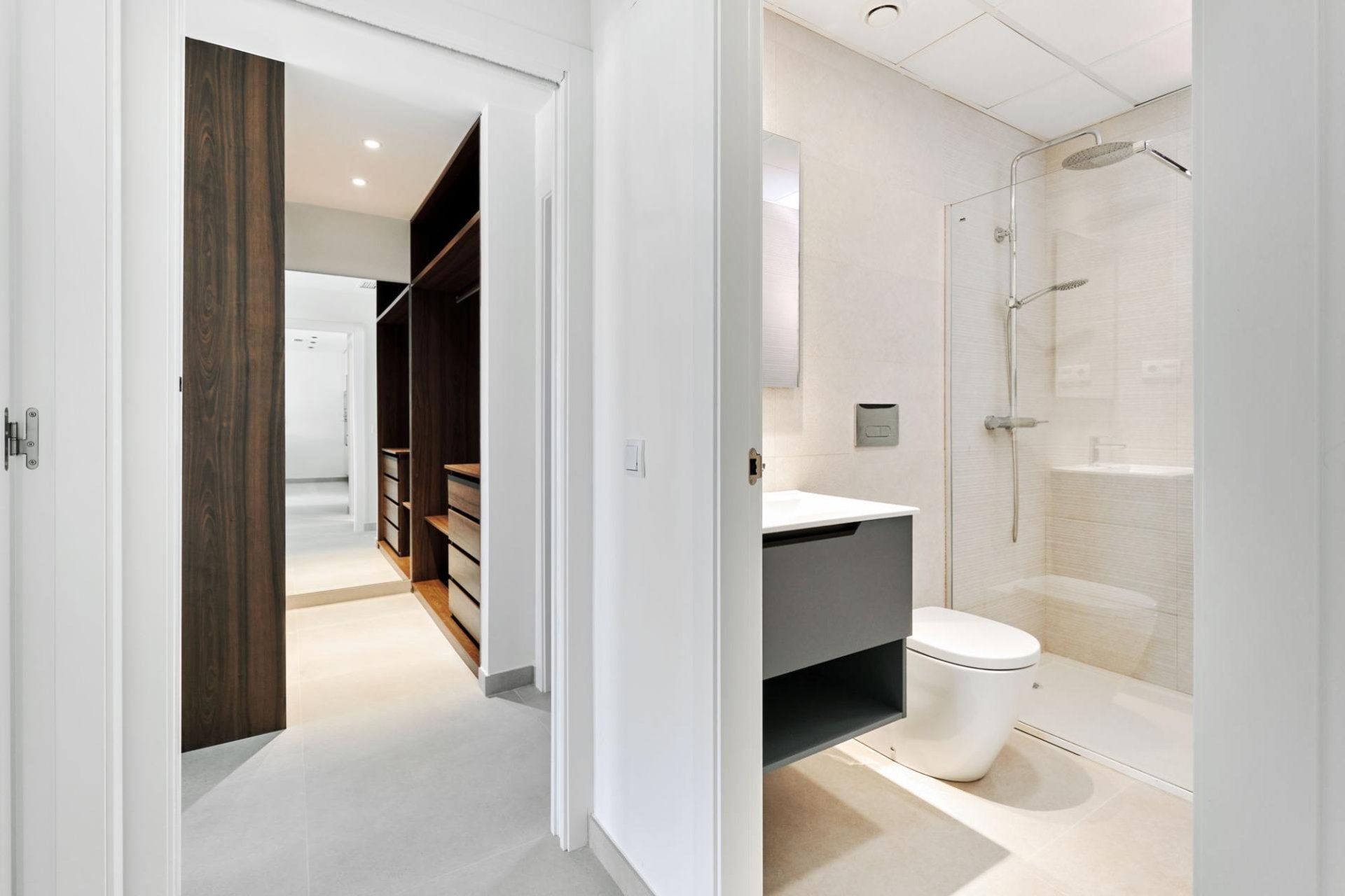 Nowy budynek - Bungalowy -
Torrevieja - Villa Amalia