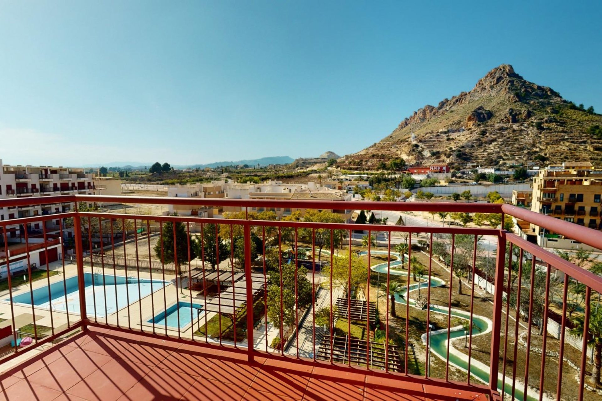 Nowy budynek - Daszek -
Archena - Villanueva del Rio Segura