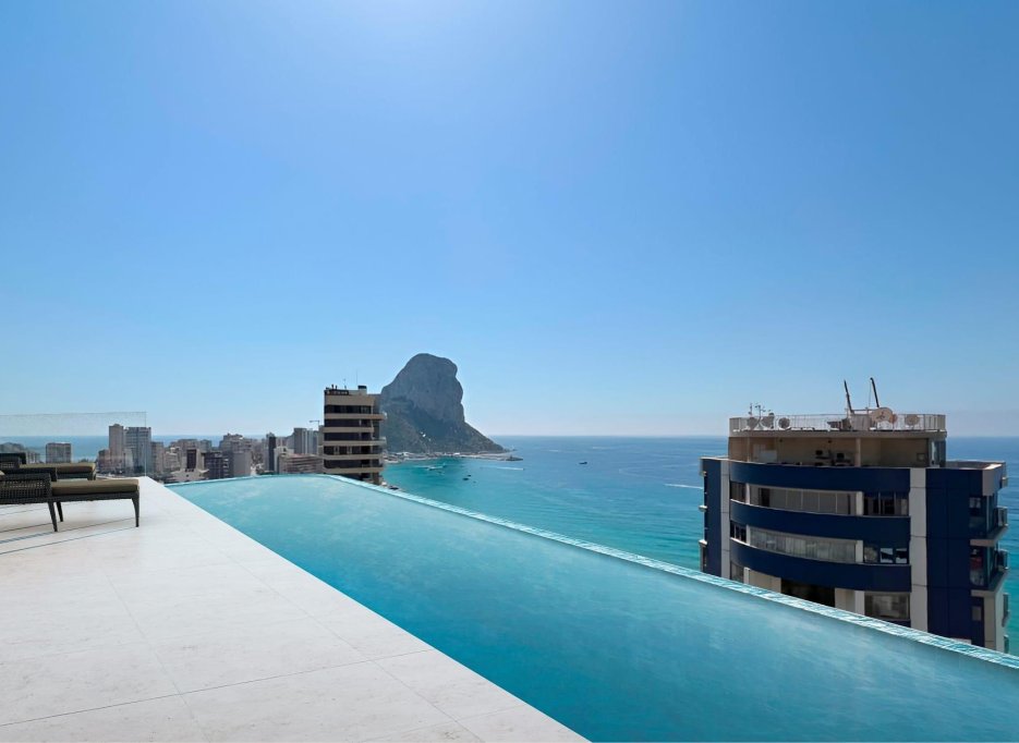 Nowy budynek - Daszek -
Calpe - Arenal Bol
