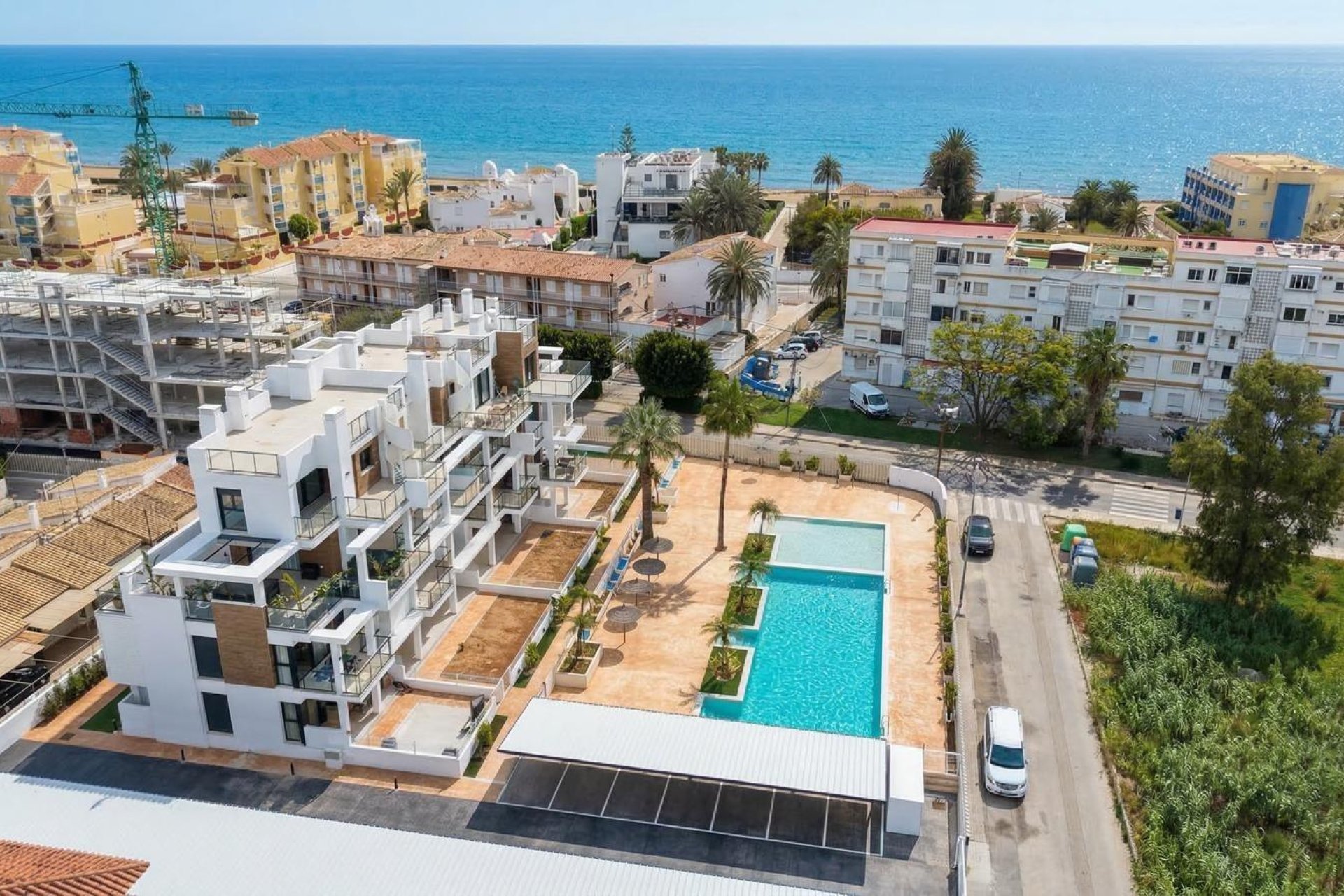 Nowy budynek - Daszek -
Denia - Las Marinas km 2.5