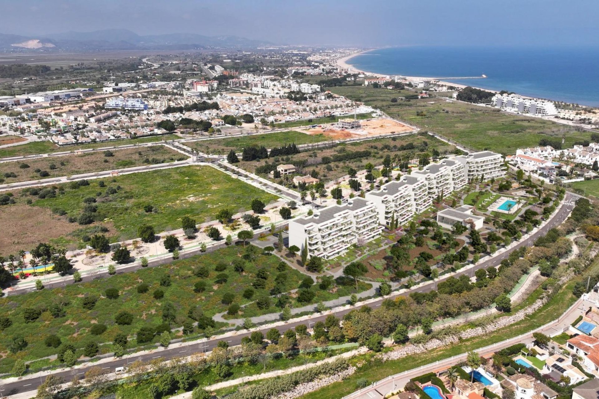 Nowy budynek - Daszek -
Denia - Playa de La Almadraba