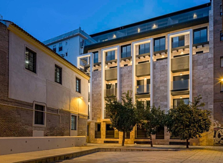 Nowy budynek - Daszek -
Murcia - Centro