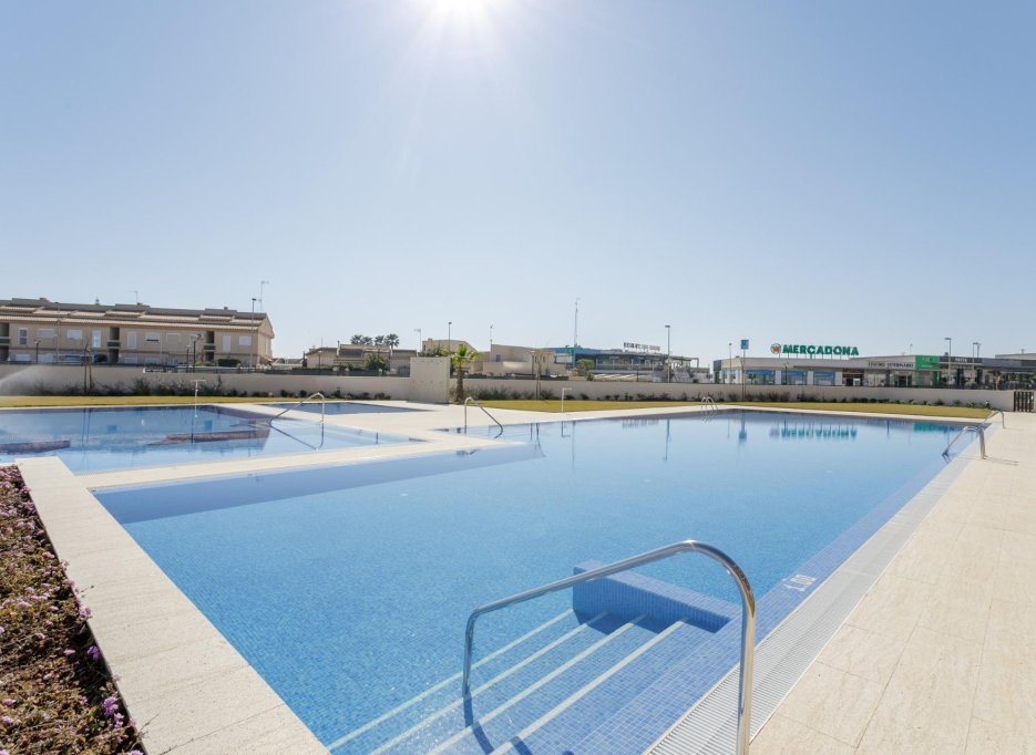 Nowy budynek - Daszek -
Torrevieja - Torreblanca