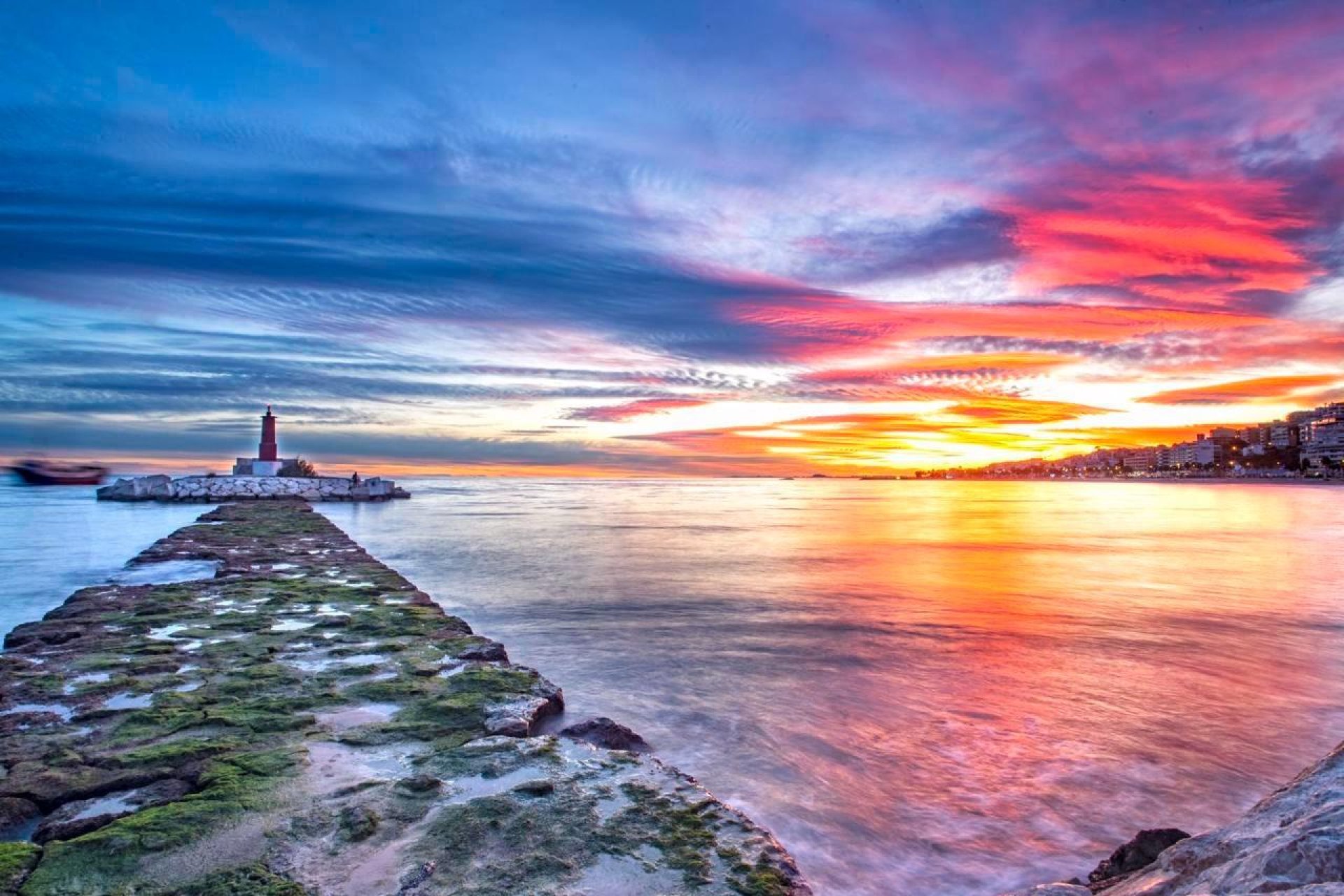 Nowy budynek - Daszek -
Villajoyosa - La Tellerola