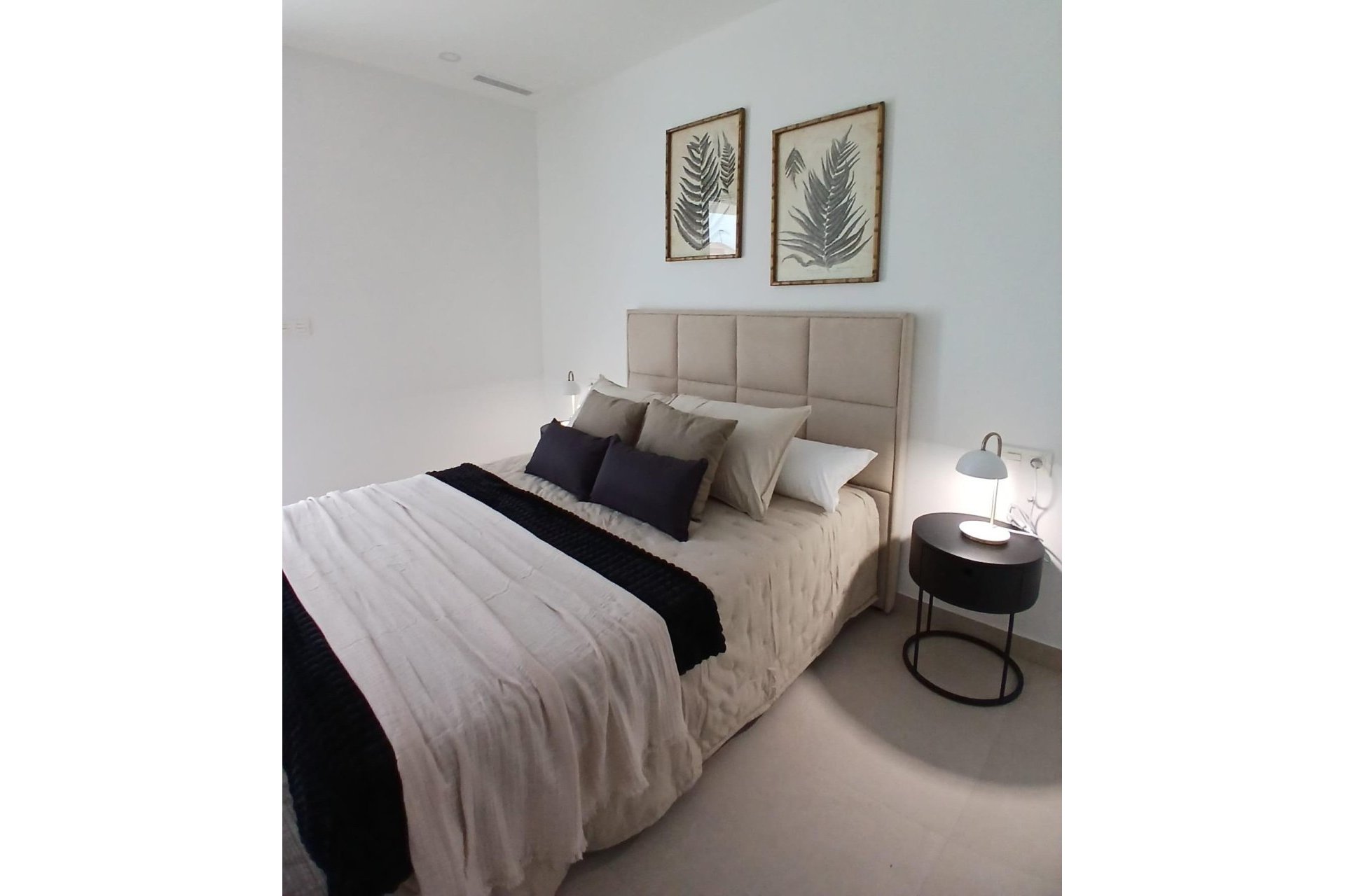 Nowy budynek - Quad House -
Bigastro - Loma Alta