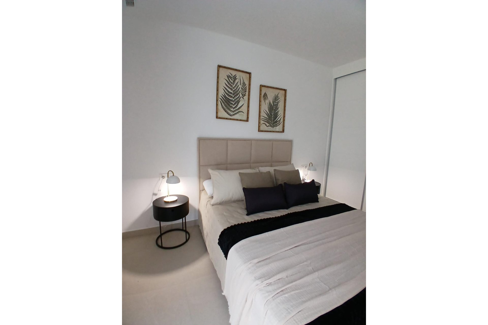 Nowy budynek - Quad House -
Bigastro - Loma Alta