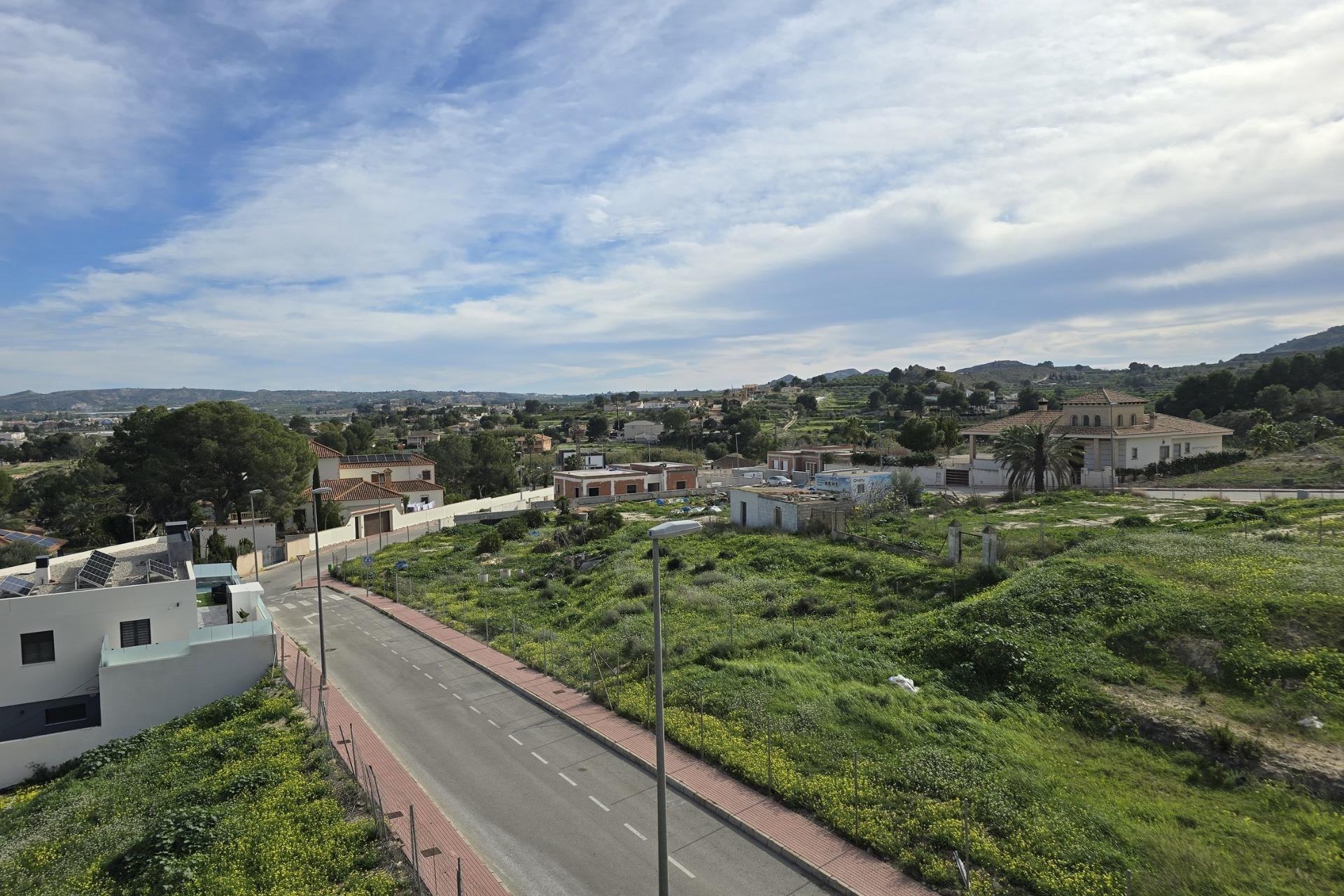 Nowy budynek - Town House -
Bigastro - pueblo