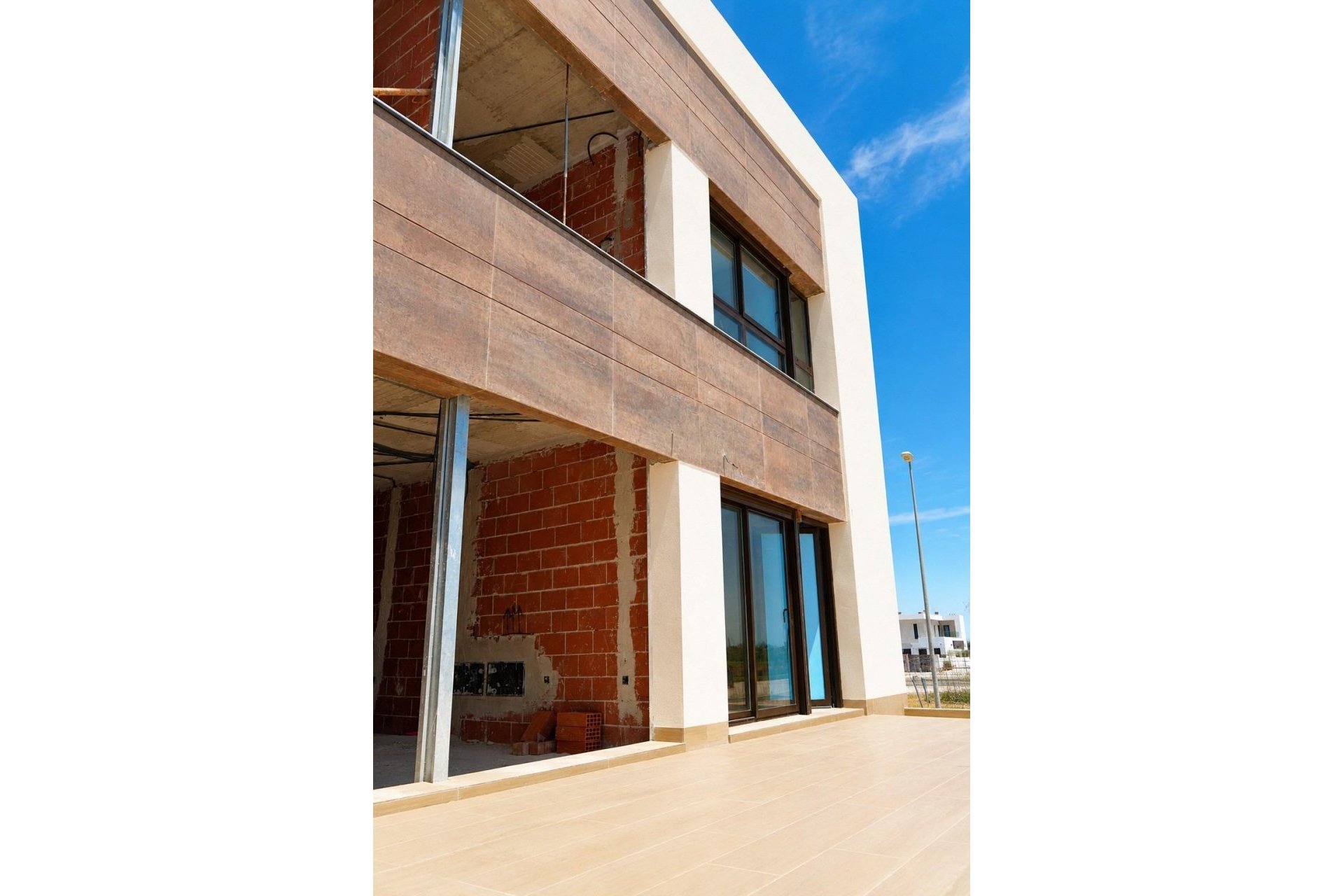 Nowy budynek - Town House -
Dolores - Sector 2
