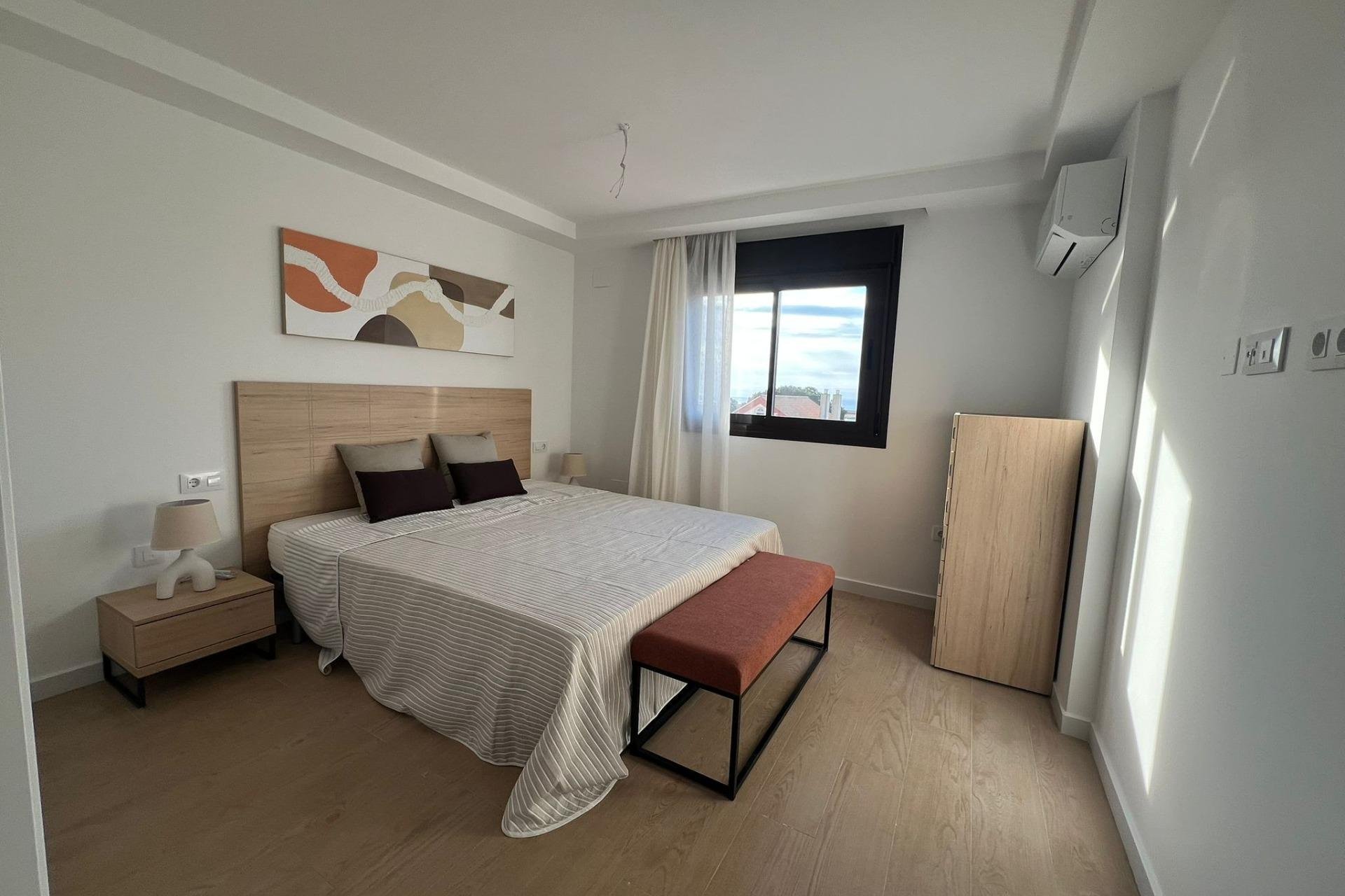 Nowy budynek - Town House -
La Union - centro