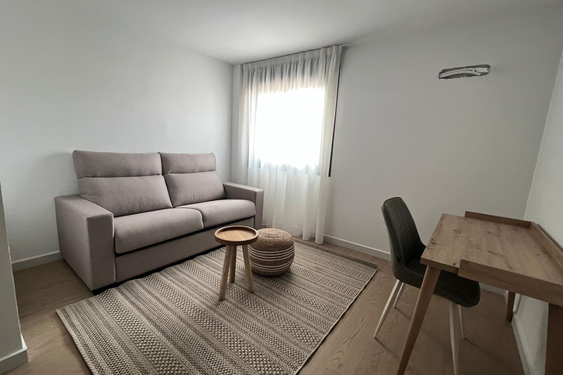 Nowy budynek - Town House -
La Union - centro