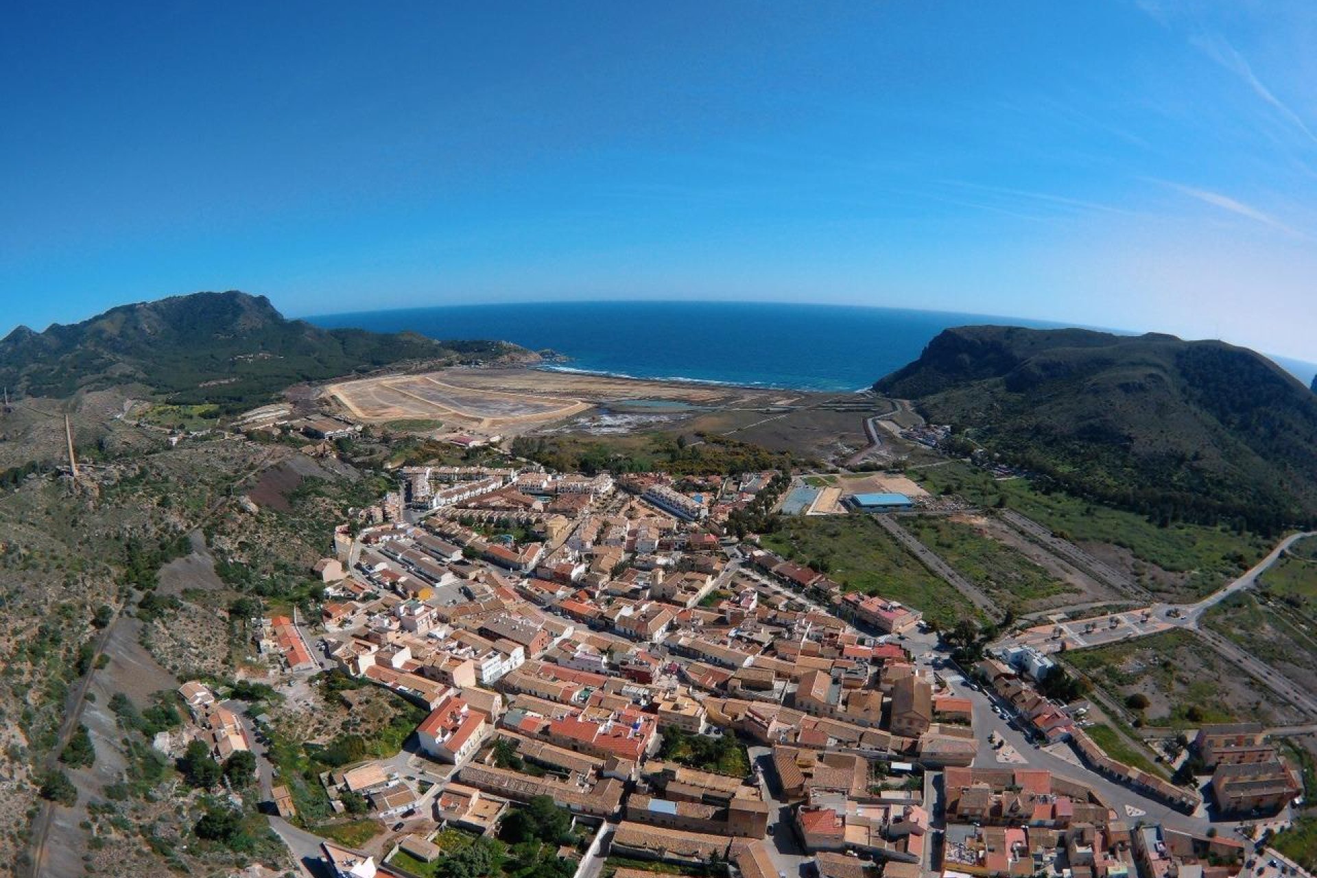 Nowy budynek - Town House -
La Union - centro