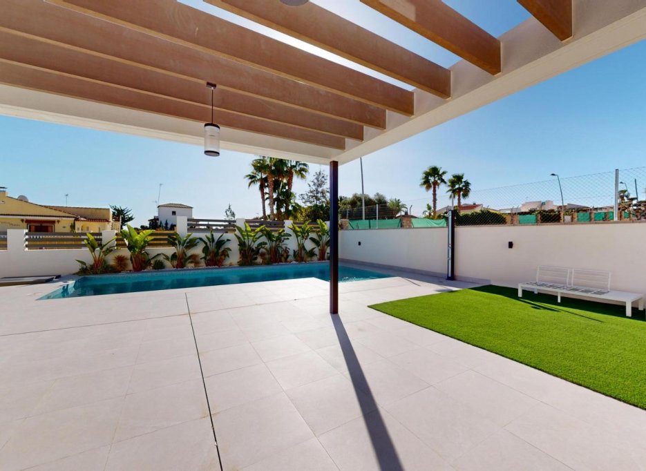 Nowy budynek - Town House -
Orihuela Costa - Montezenia