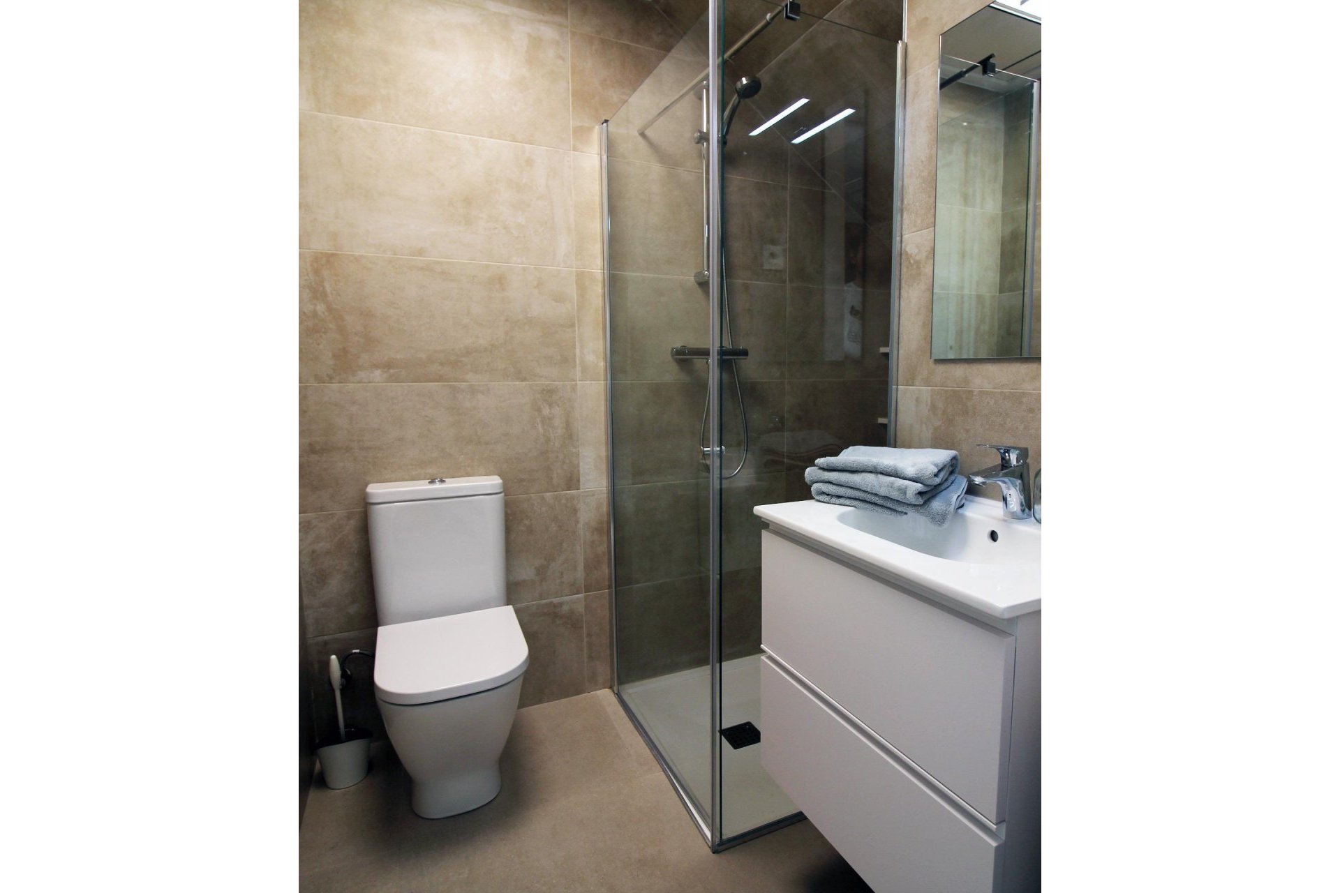 Nowy budynek - Town House -
Pilar de la Horadada - parque Andromeda