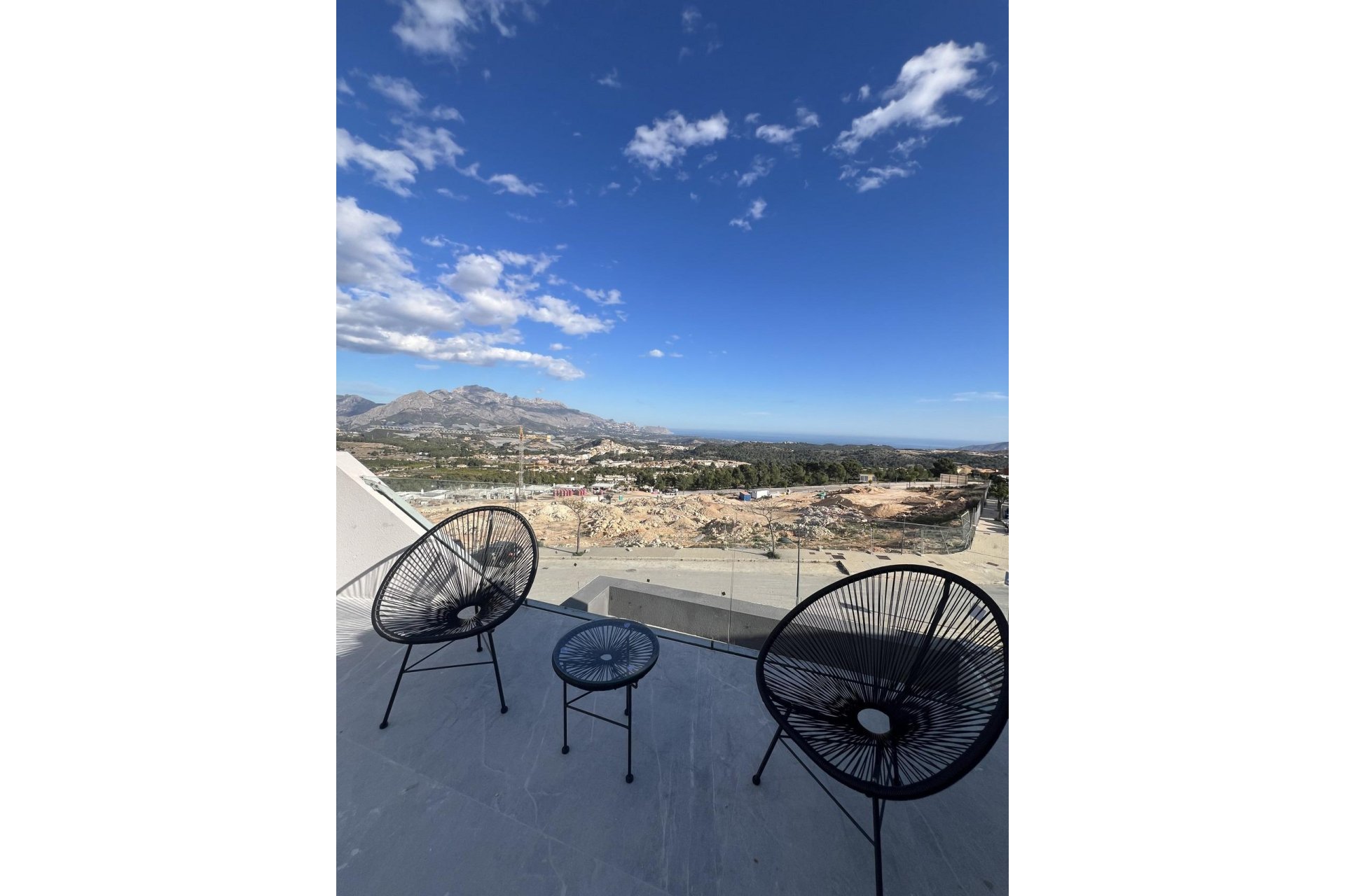 Nowy budynek - Town House -
Polop - PAU1