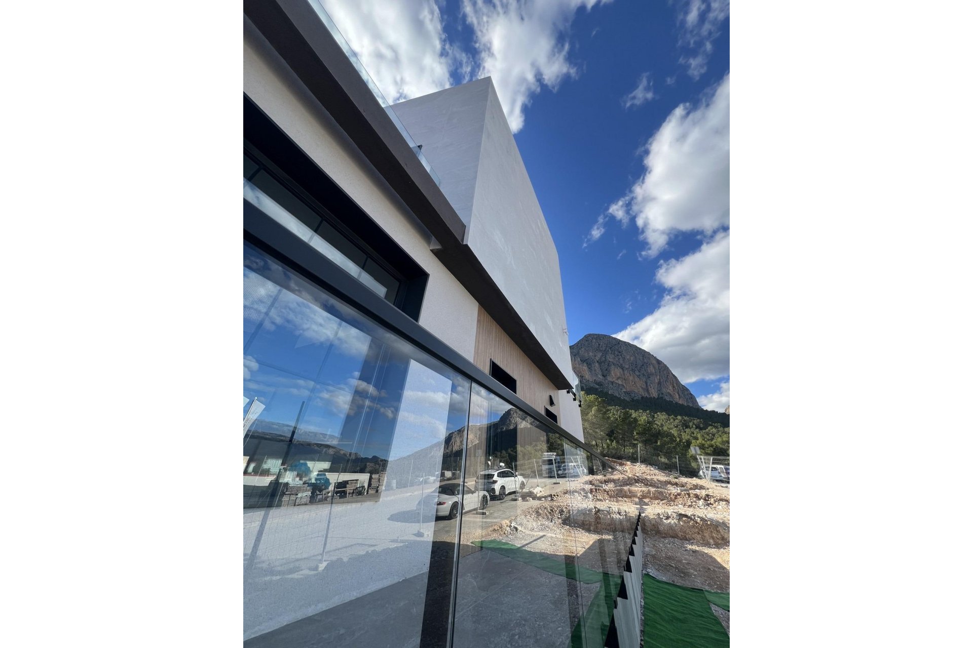 Nowy budynek - Town House -
Polop - PAU1