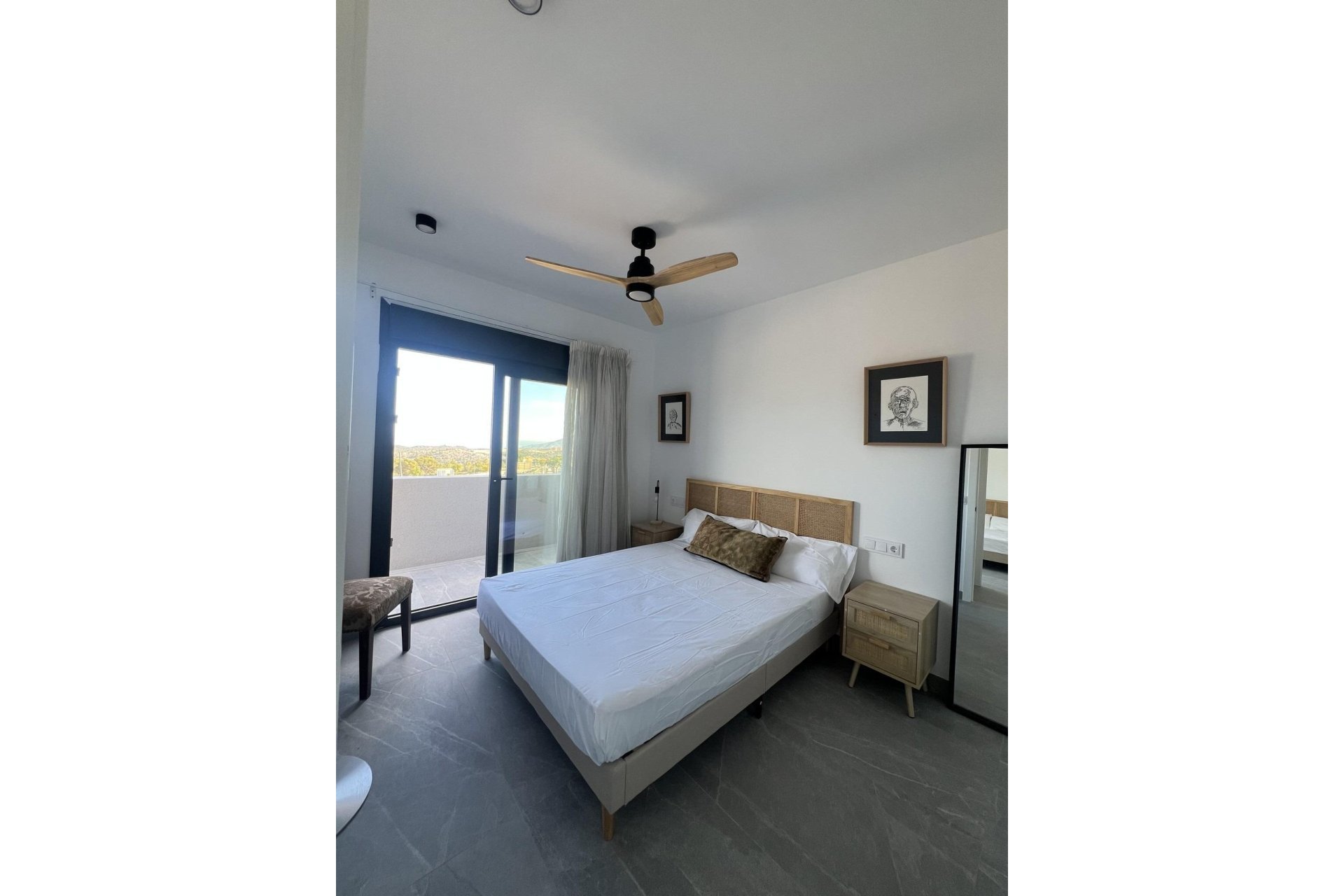 Nowy budynek - Town House -
Polop - PAU1