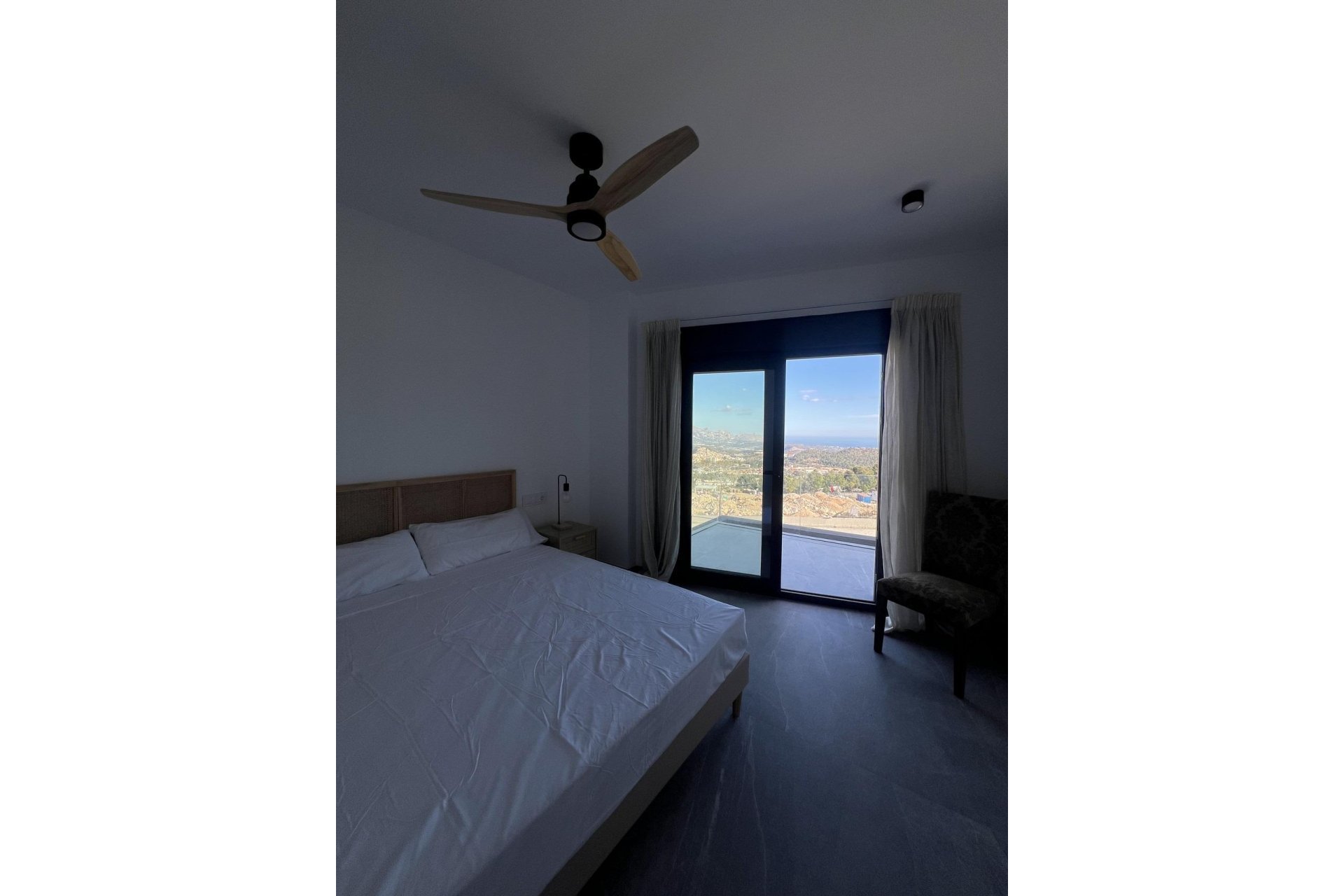 Nowy budynek - Town House -
Polop - PAU1