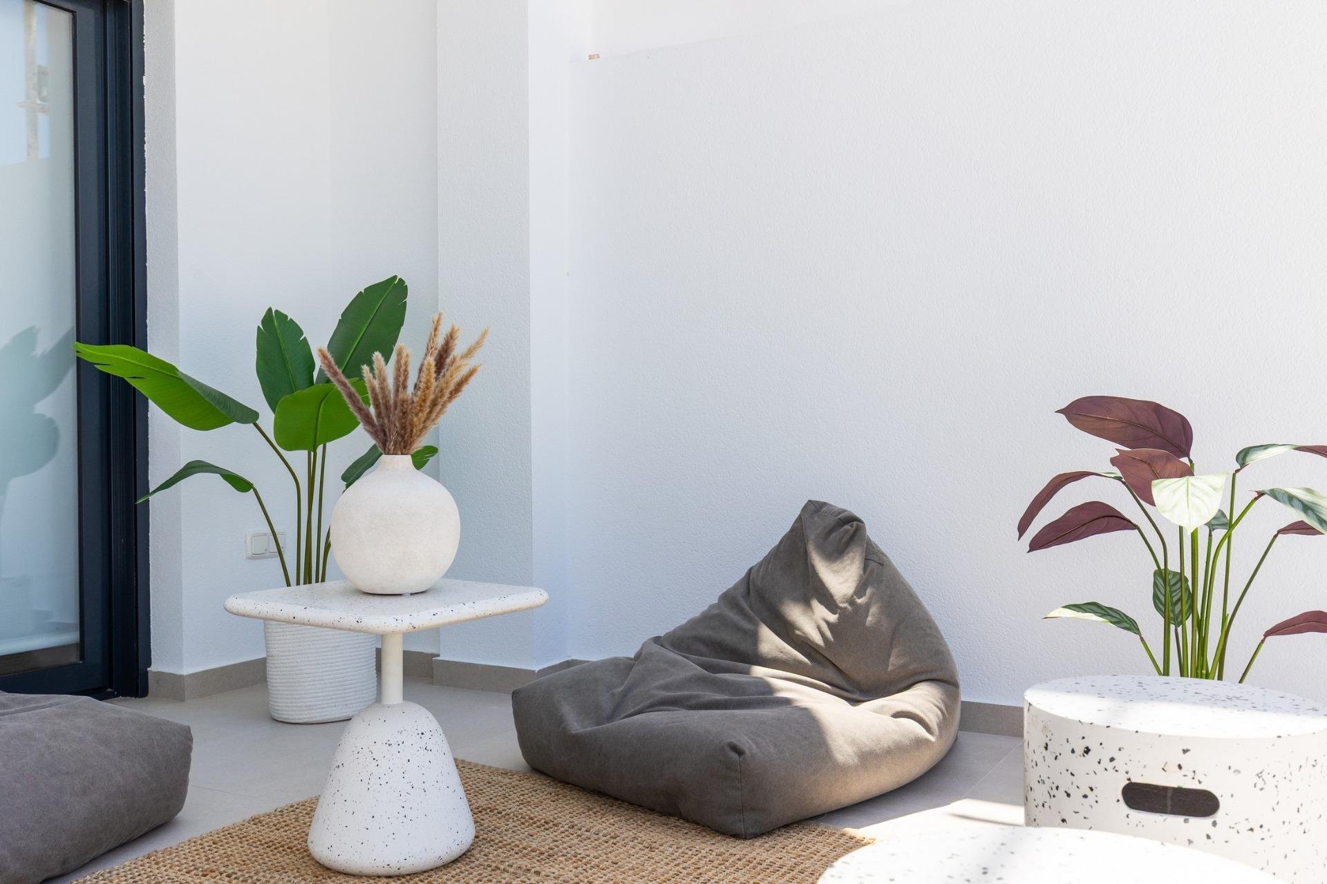 Nowy budynek - Town House -
Rafal - pueblo