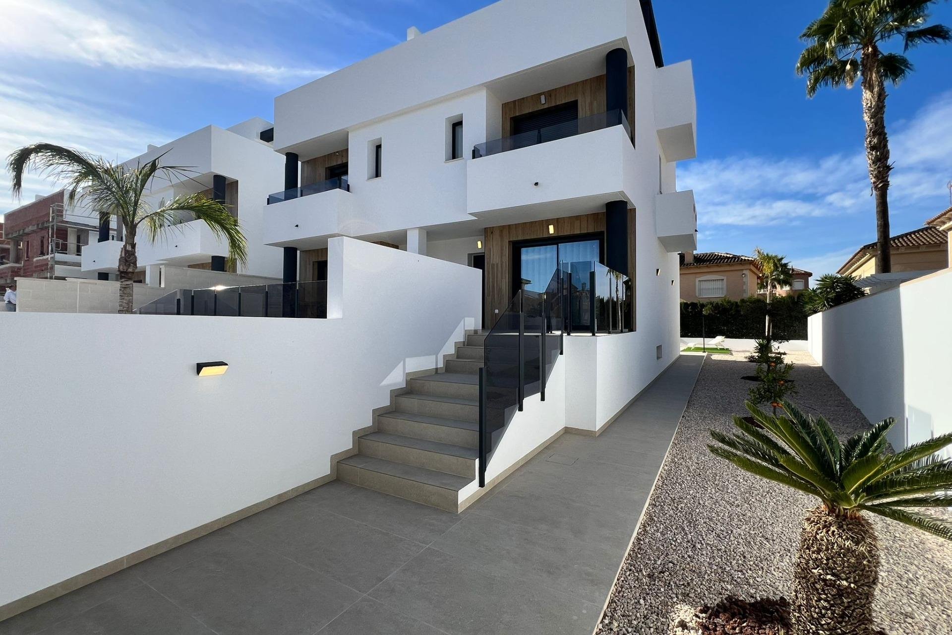 Nowy budynek - Villa -
Benferri - Benfis Park