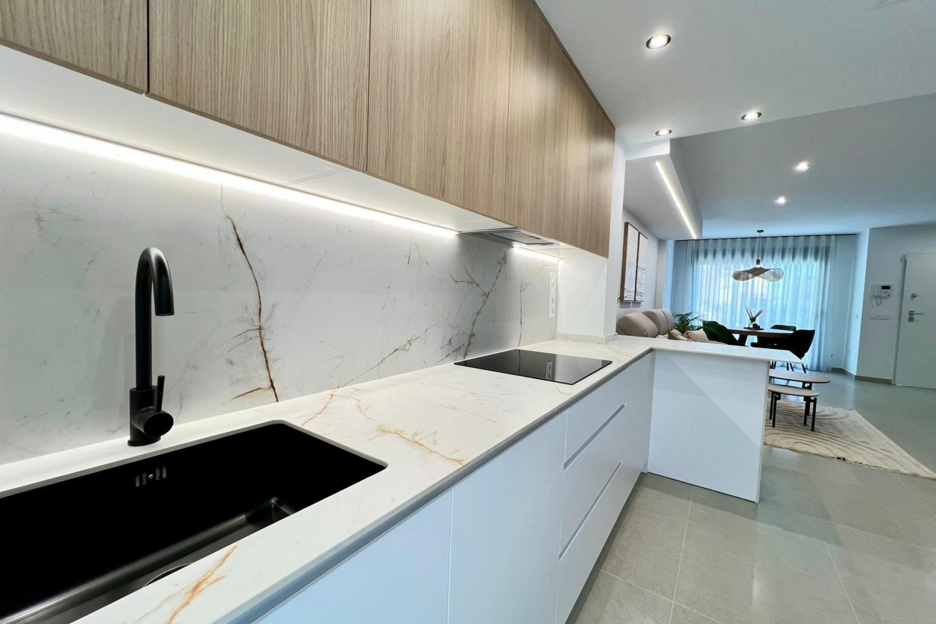 Nowy budynek - Villa -
Benferri - Benfis Park