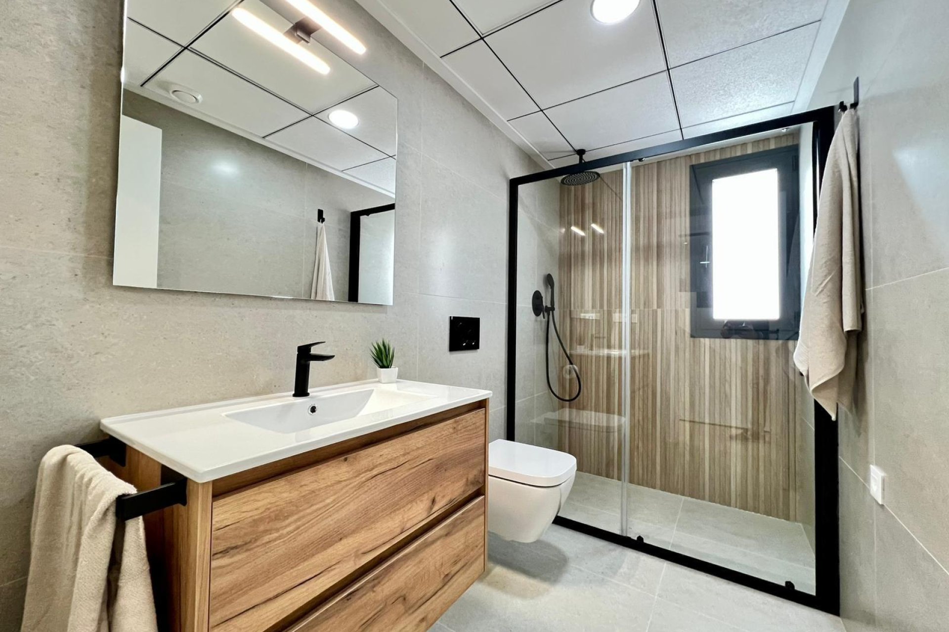 Nowy budynek - Villa -
Benferri - Benfis Park