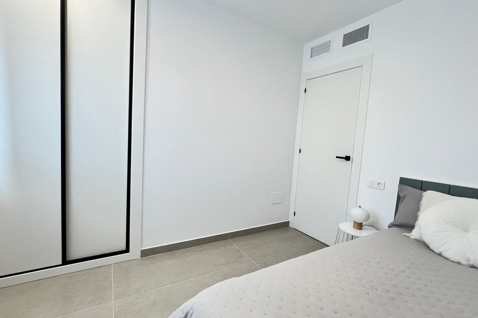 Nowy budynek - Villa -
Benferri - Benfis Park