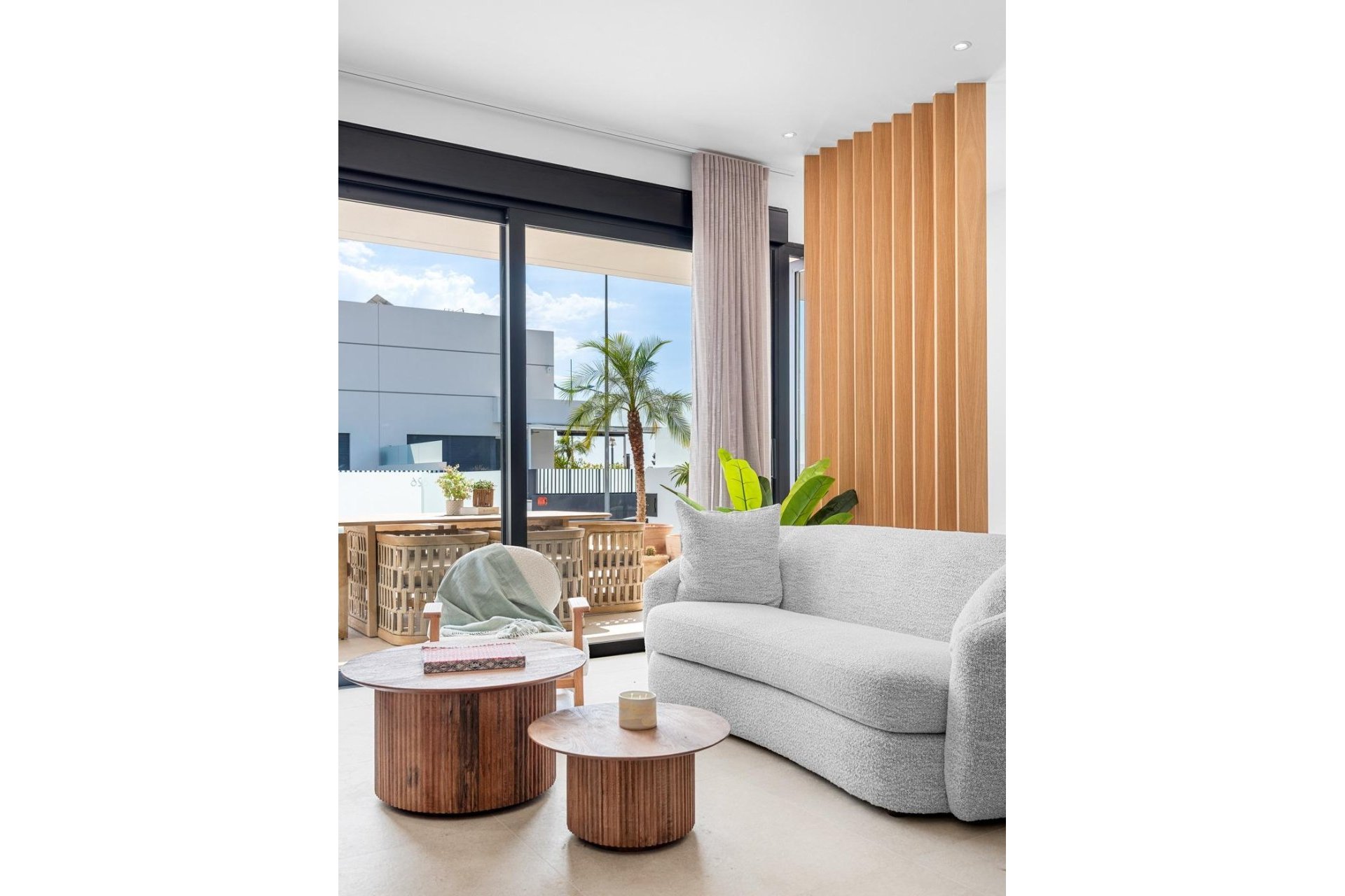 Nowy budynek - Villa -
Dolores - Sector 3