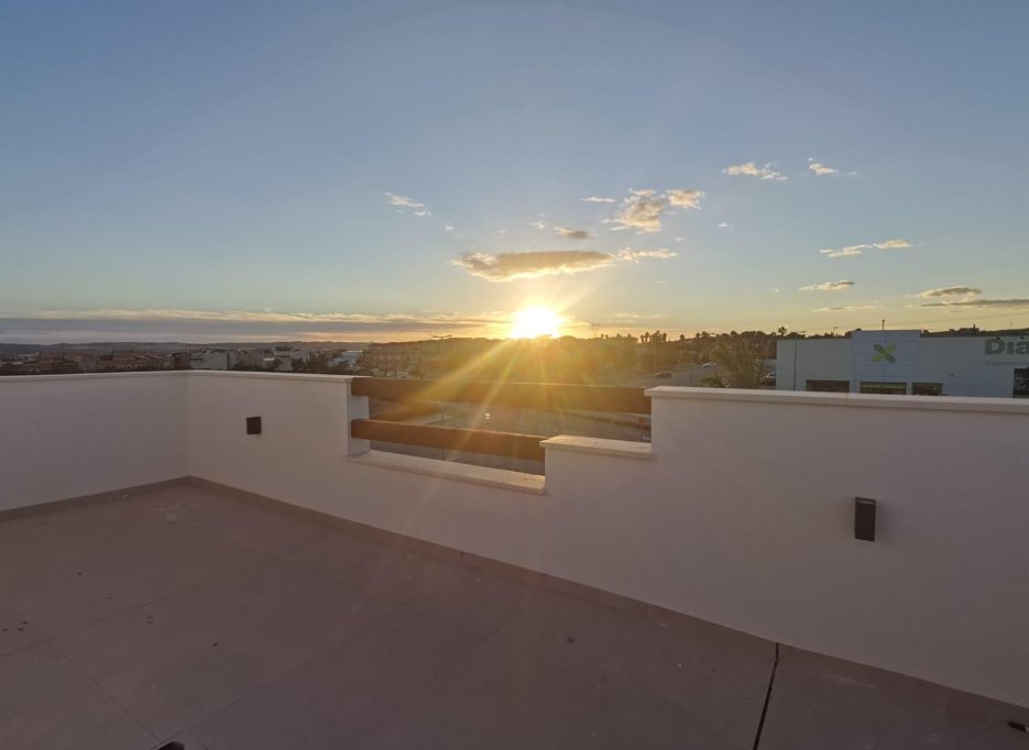 Nowy budynek - Villa -
Montesinos - La Herrada