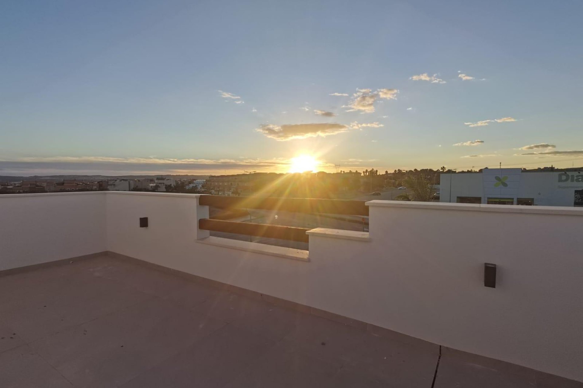 Nowy budynek - Villa -
Montesinos - La Herrada