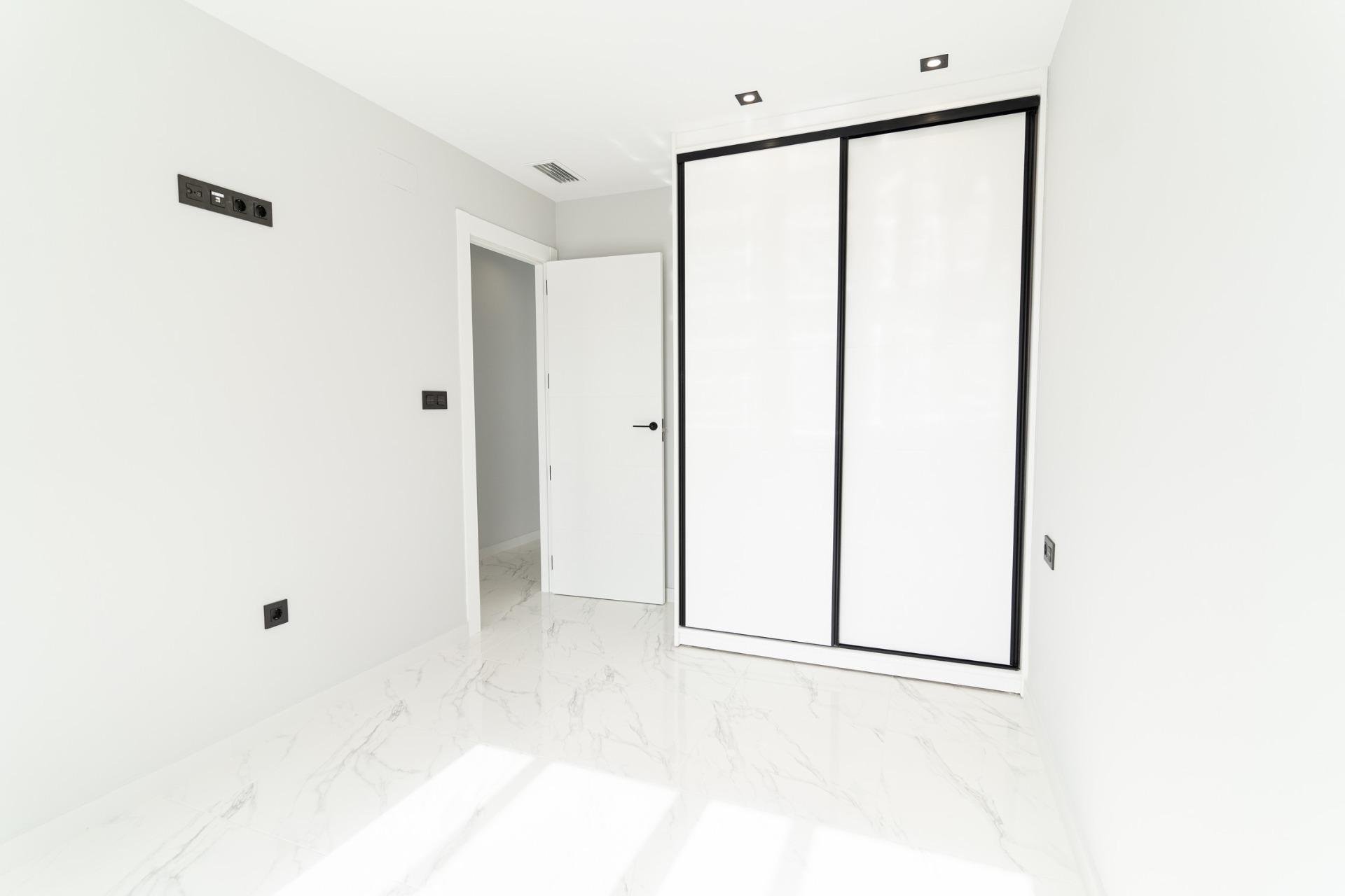 Nowy budynek - Villa -
Orihuela Costa - Punta Prima