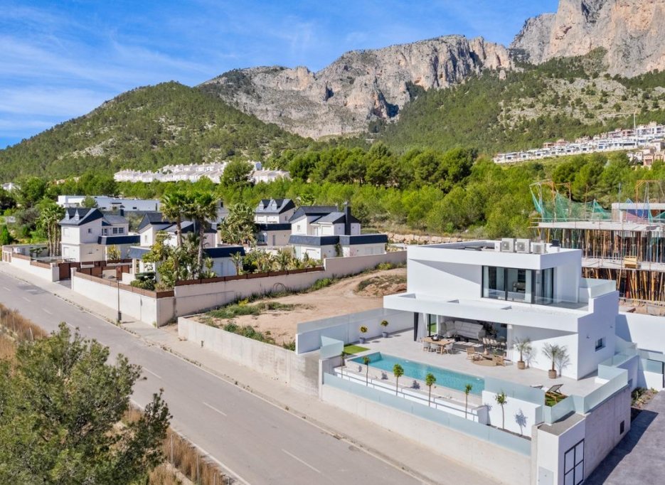 Nowy budynek - Villa -
Polop - Urbanizaciones