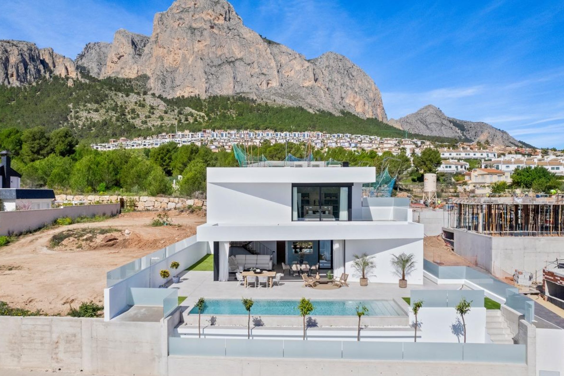 Nowy budynek - Villa -
Polop - Urbanizaciones