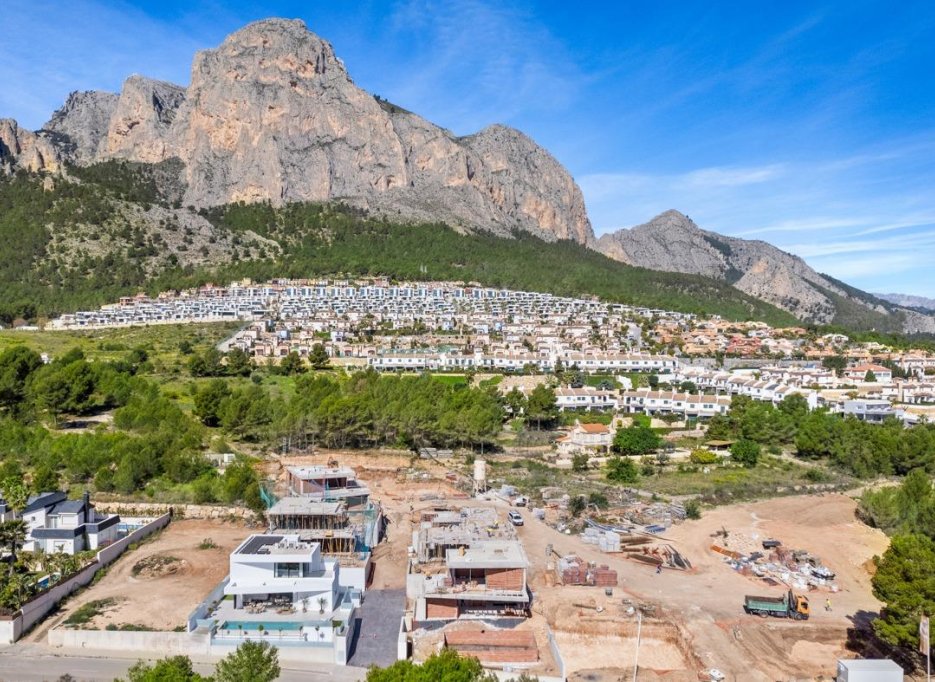 Nowy budynek - Villa -
Polop - Urbanizaciones