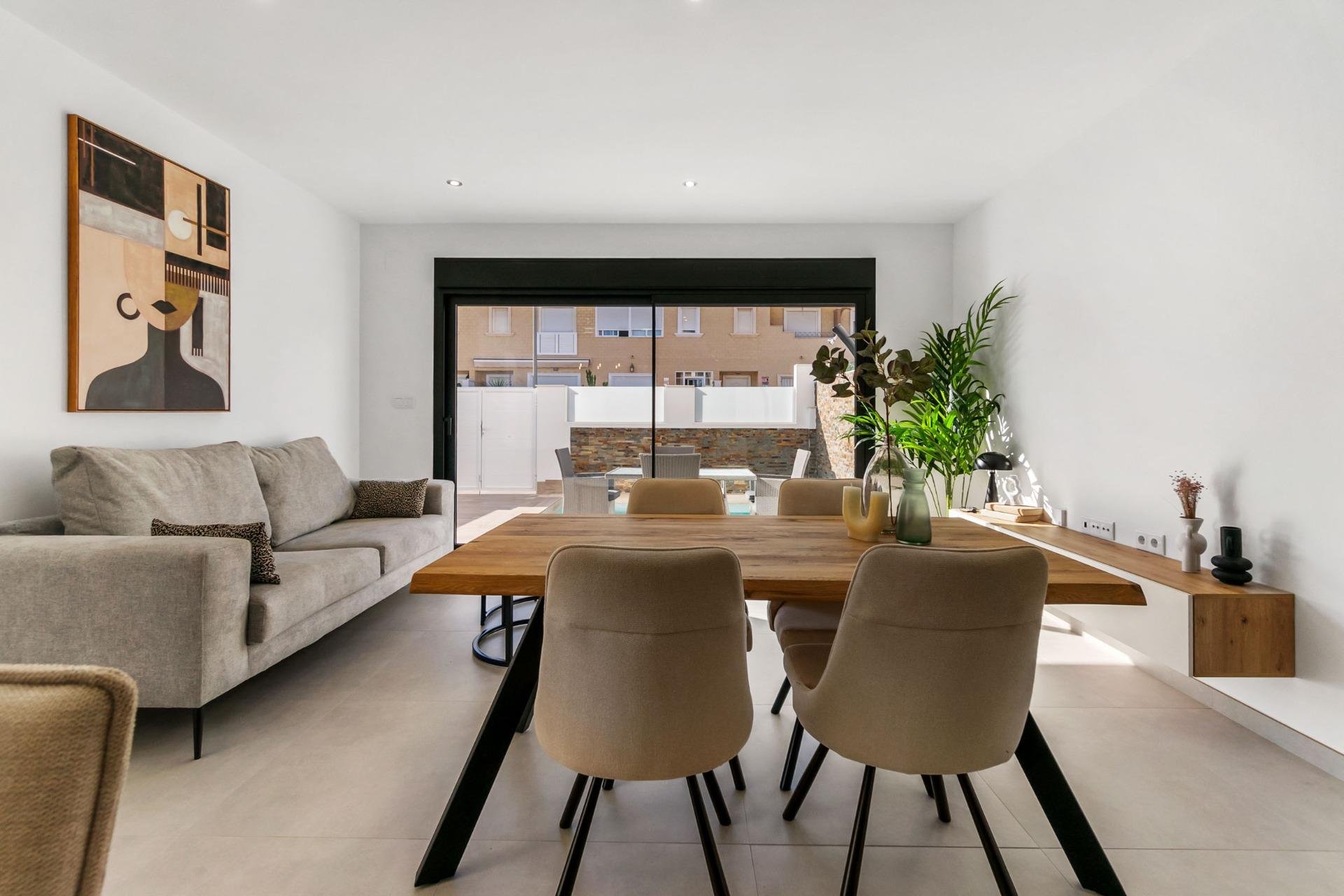 Nowy budynek - Villa -
San Pedro del Pinatar - Polideportivo