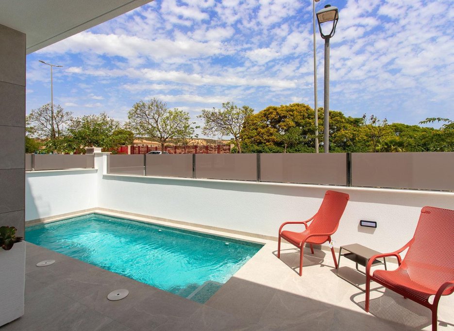 Nowy budynek - Villa -
Sucina