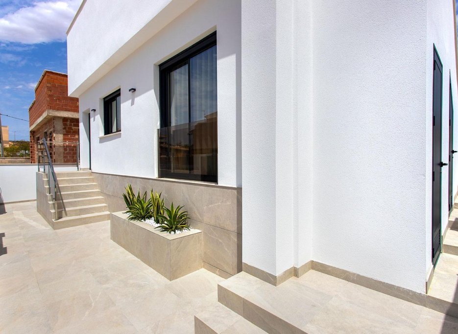 Nowy budynek - Villa -
Sucina