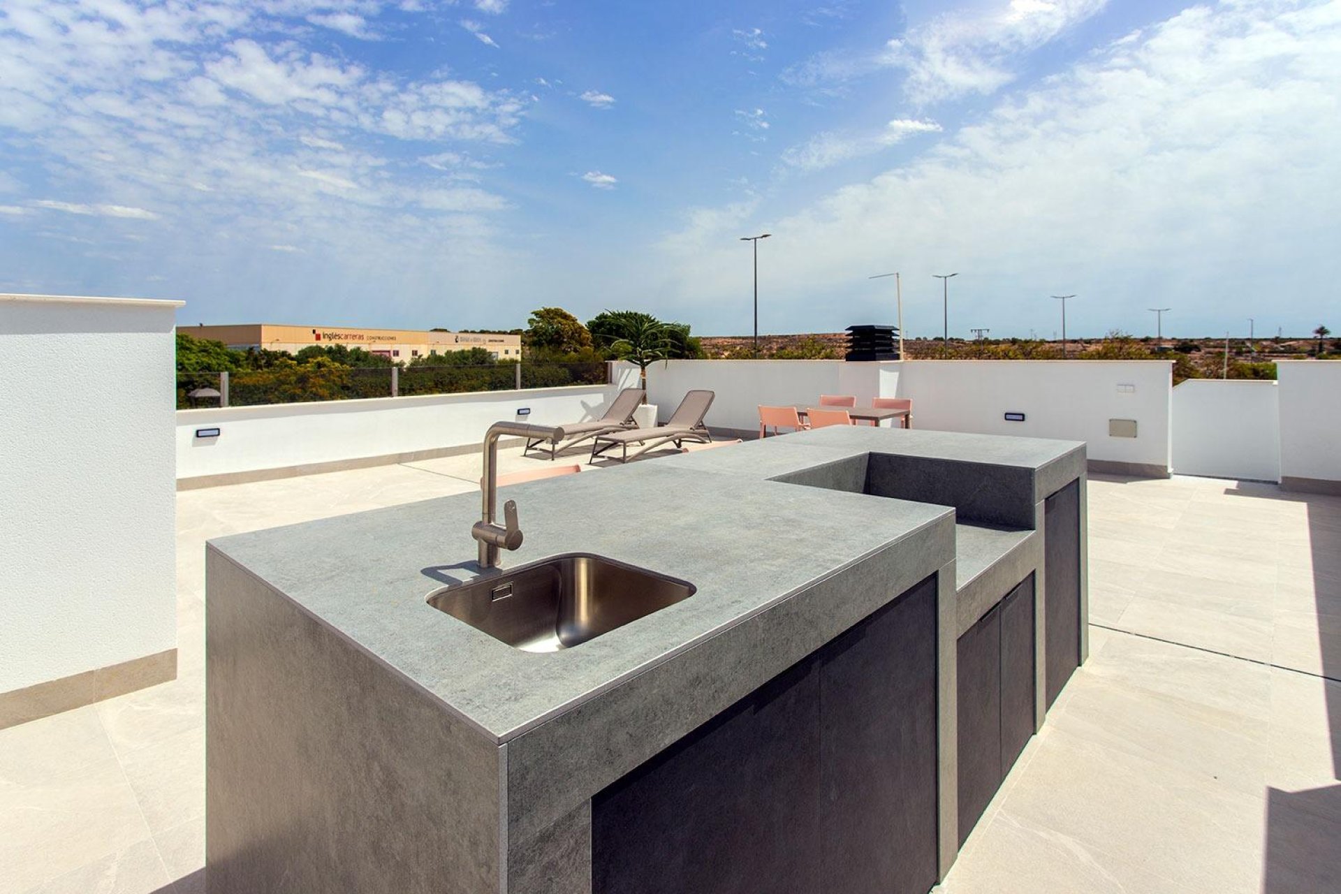 Nowy budynek - Villa -
Sucina